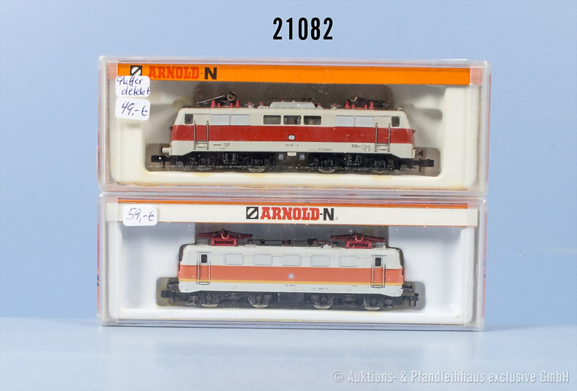 2 Arnold Spur N Lokomotiven, dabei 2324 E-Lok der DB, BN 141 439-0 und 2326 E-Lok der ...