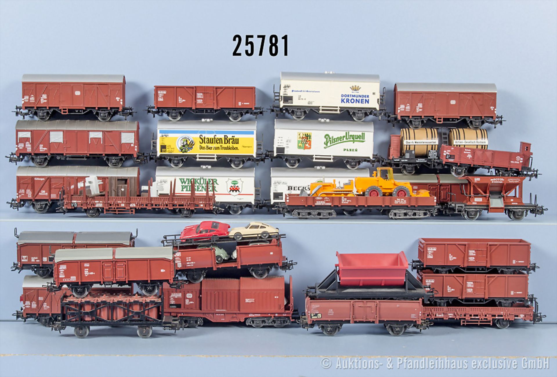 27 Märklin H0 Güterwagen, Z 1-2, verschmutzt, teilweise mit minimalen ...