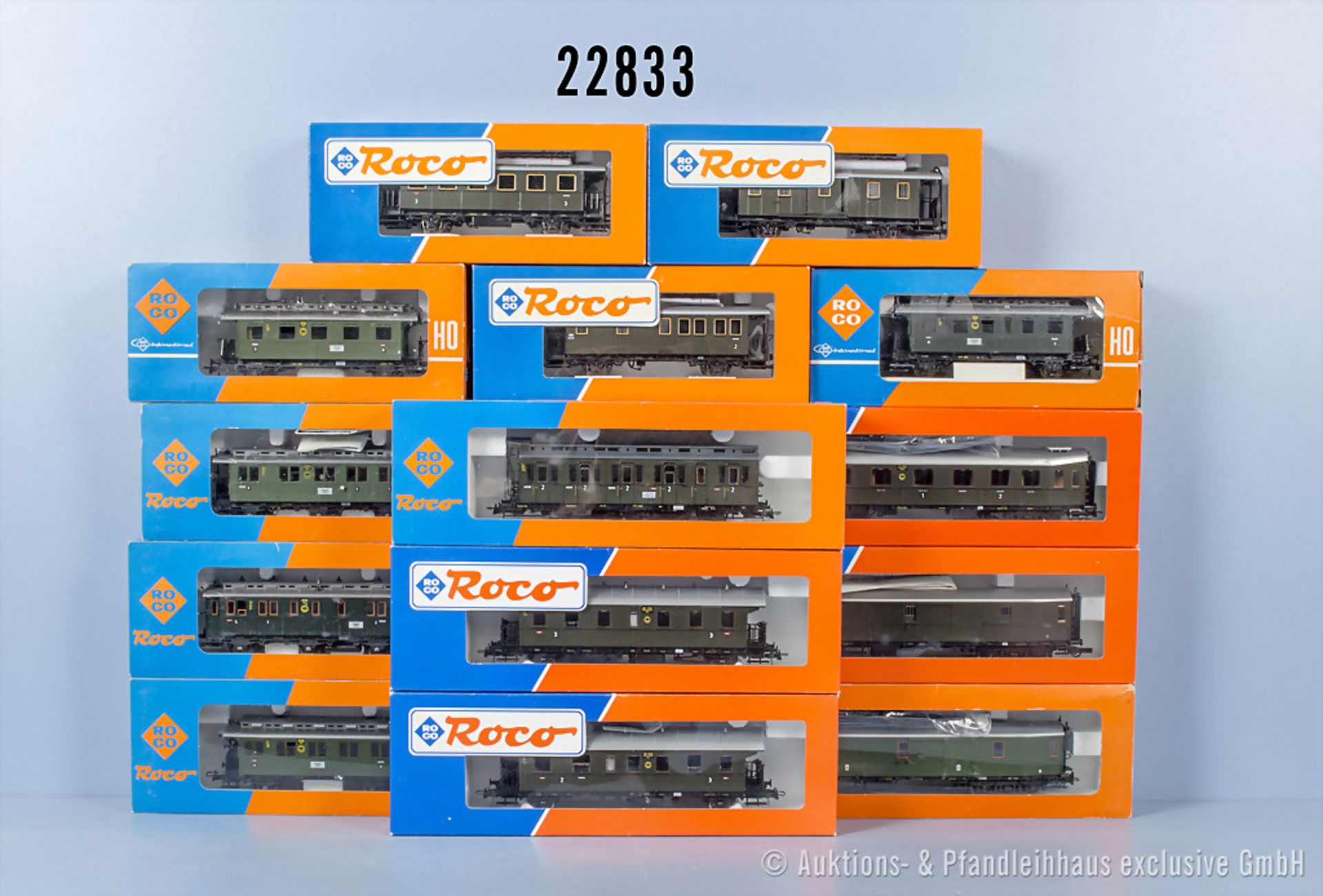 14 Roco H0 Wagen, dabei 1 D-Zug-Personenwagen, 2 D-Zug-Gepäckwagen, 9 Personenwagen, 1 ...