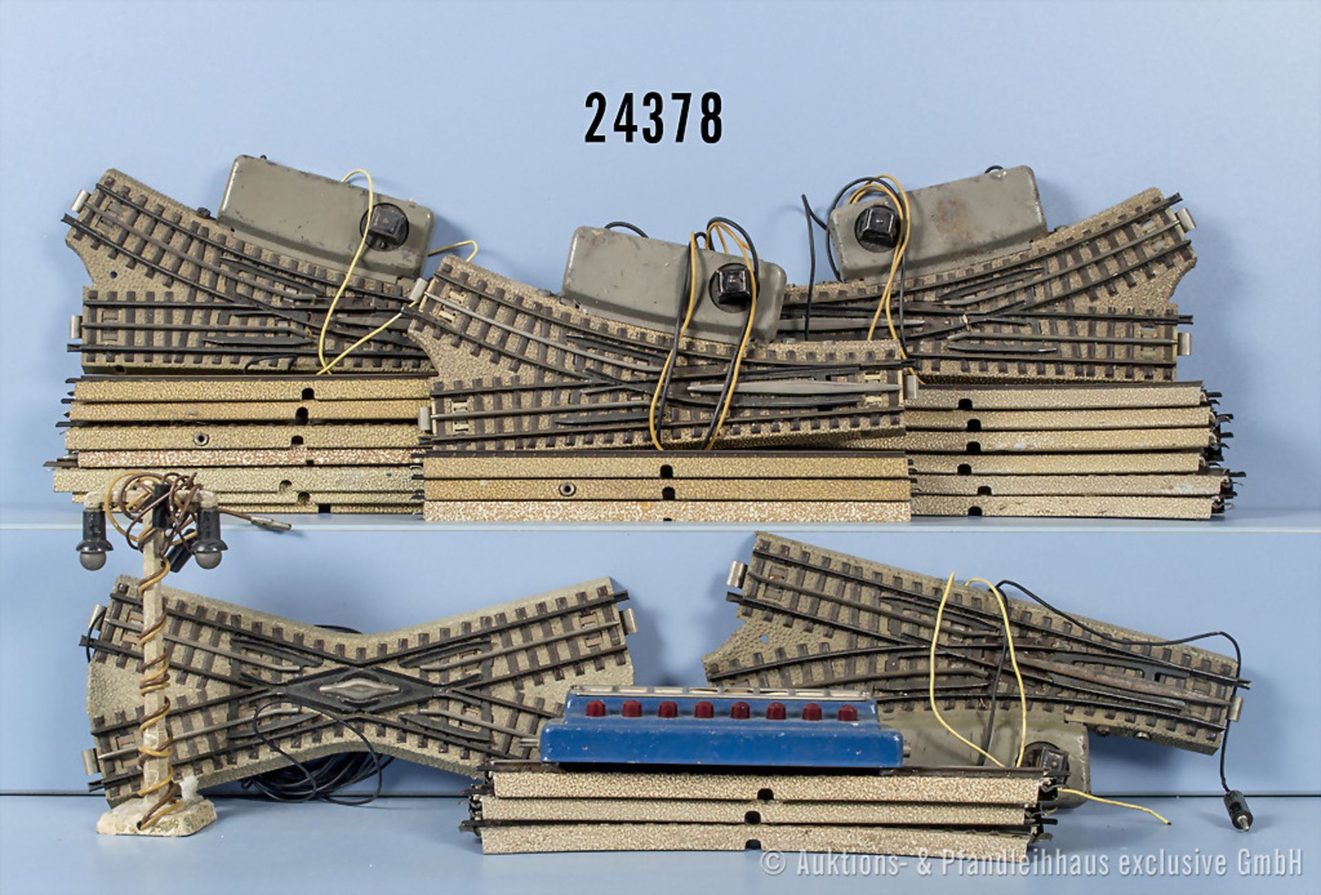 Märklin H0 M-Gleis mit durchgehendem Mittelleiter und engem Schwellenabstand, dabei ...