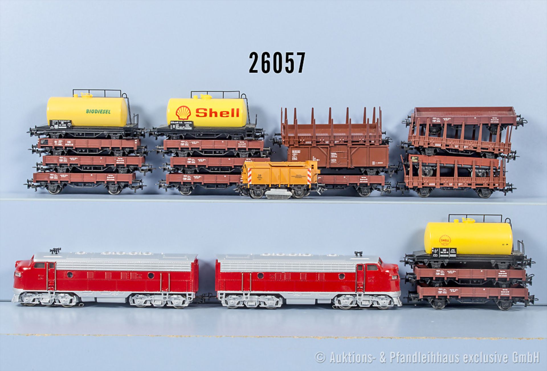 Märklin H0 Güterzug, dabei US Doppel-Diesellok, BN 337 und 19 Wagen, Z 2-3, verschmutzt ...