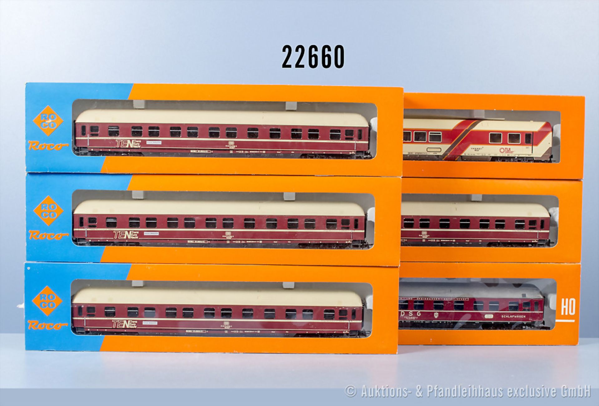 6 Roco H0 D-Zug Wagen, dabei 5 Schlafwagen und 1 Gesellschaftswagen, Z 0-1, in ...