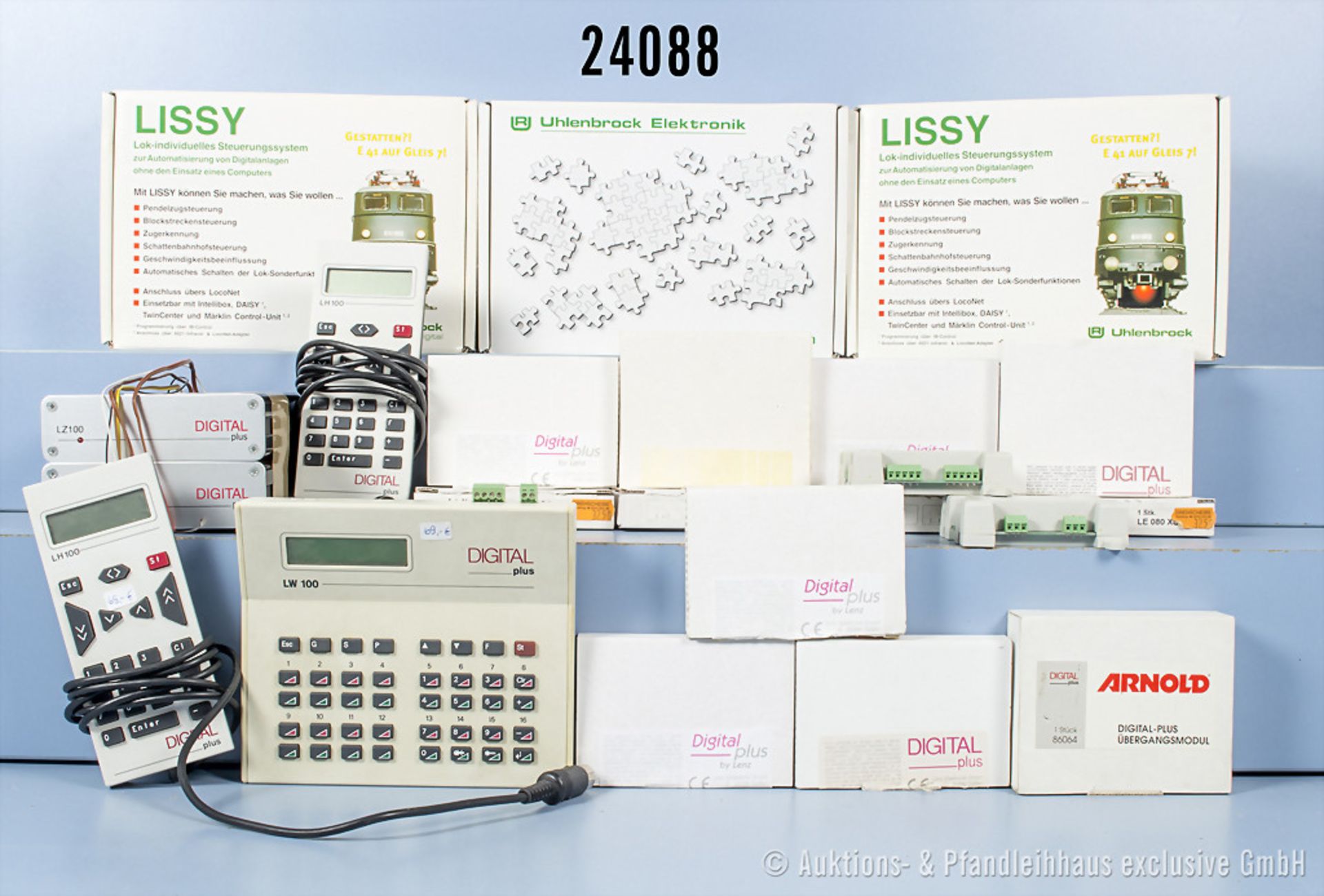 Lenz digital, dabei 2 Lissy, LZ 100, LV 100, div. Bausteine, Handregler und Anleitungen, ...