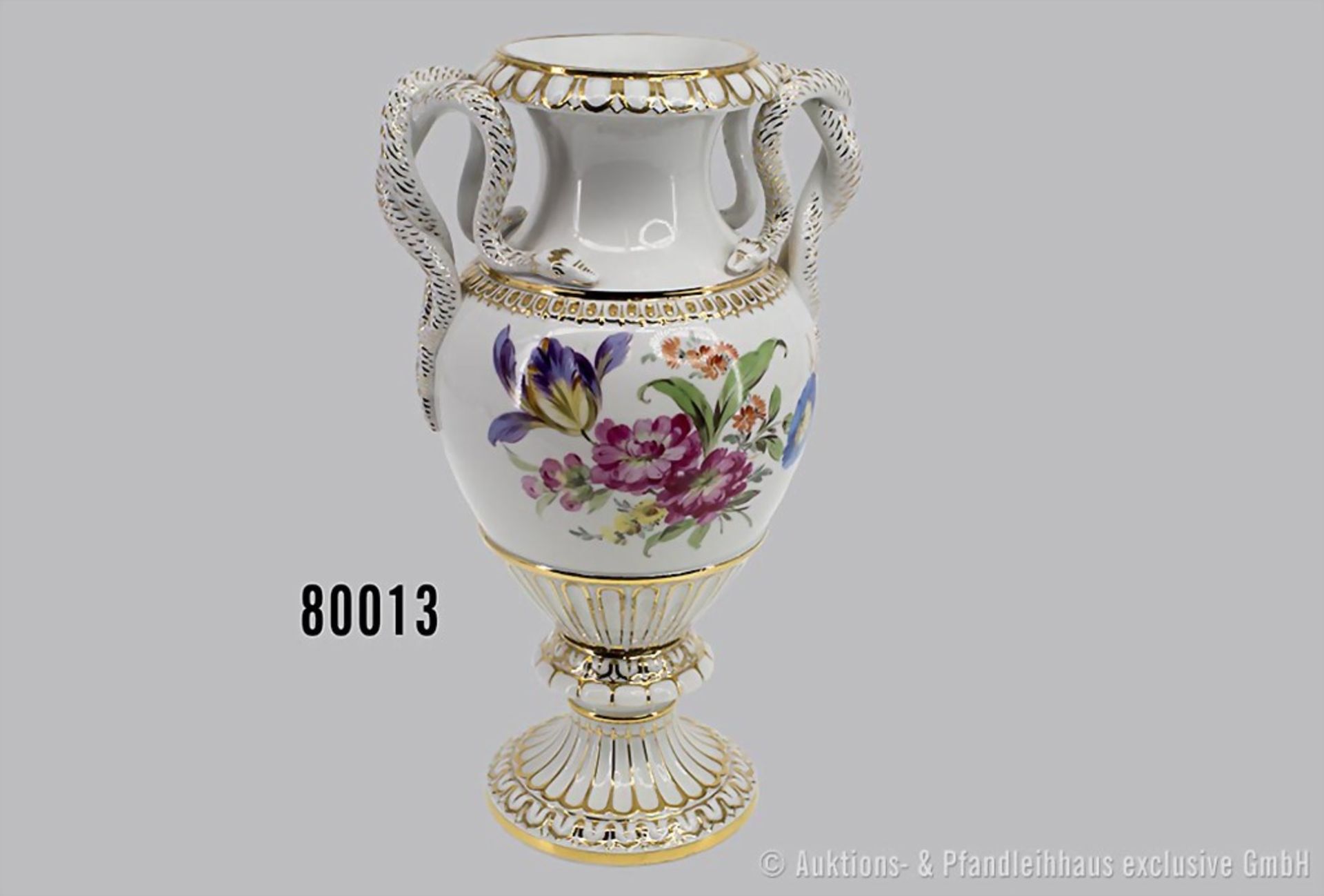 Meissen Schlangenhenkelvase, Porzellan, polychrome Bemalung und Goldstaffage, ...