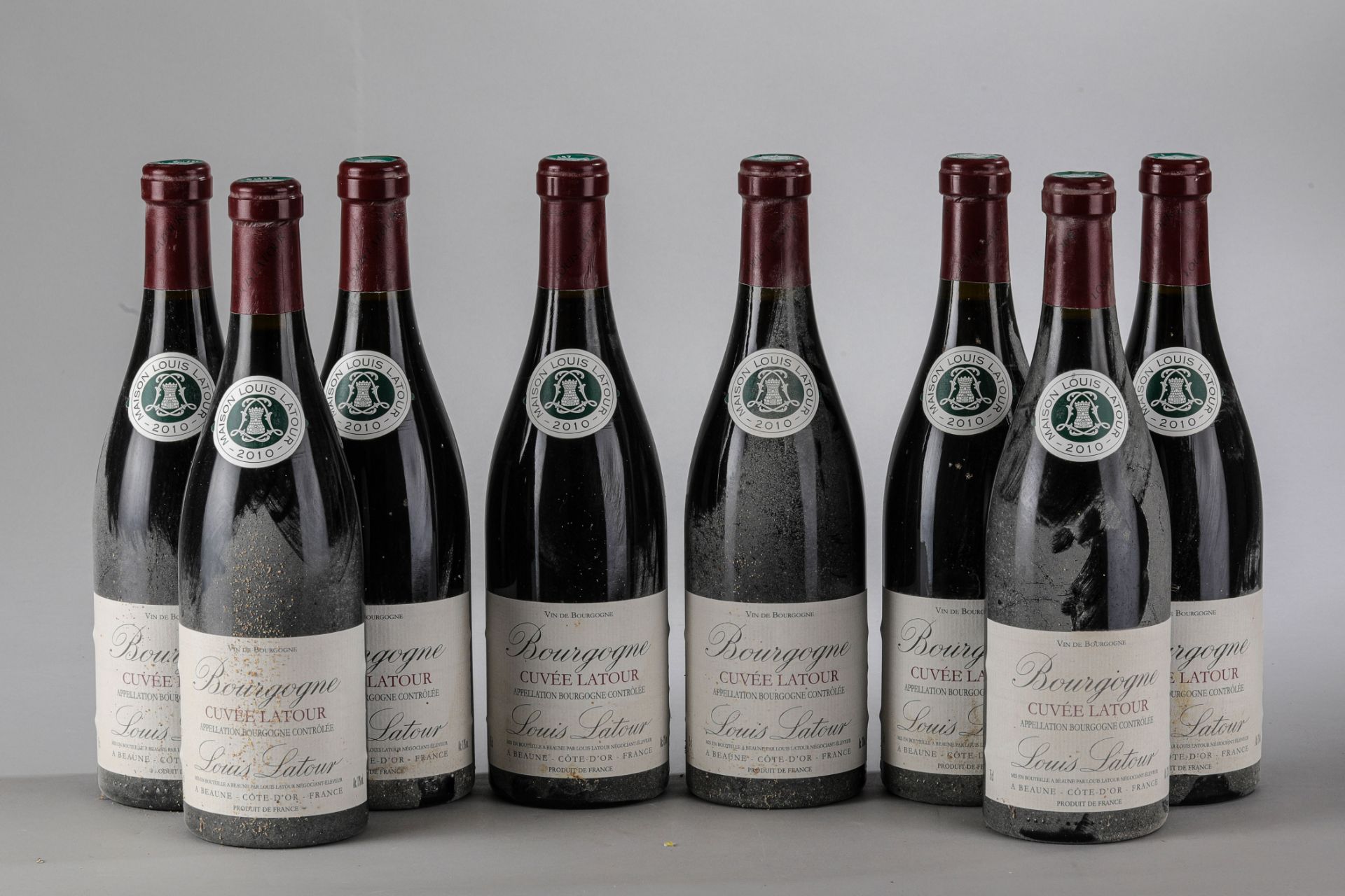 BOURGOGNE CUVEE LATOUR.2010. 8 bouteilles. Louis Latour.