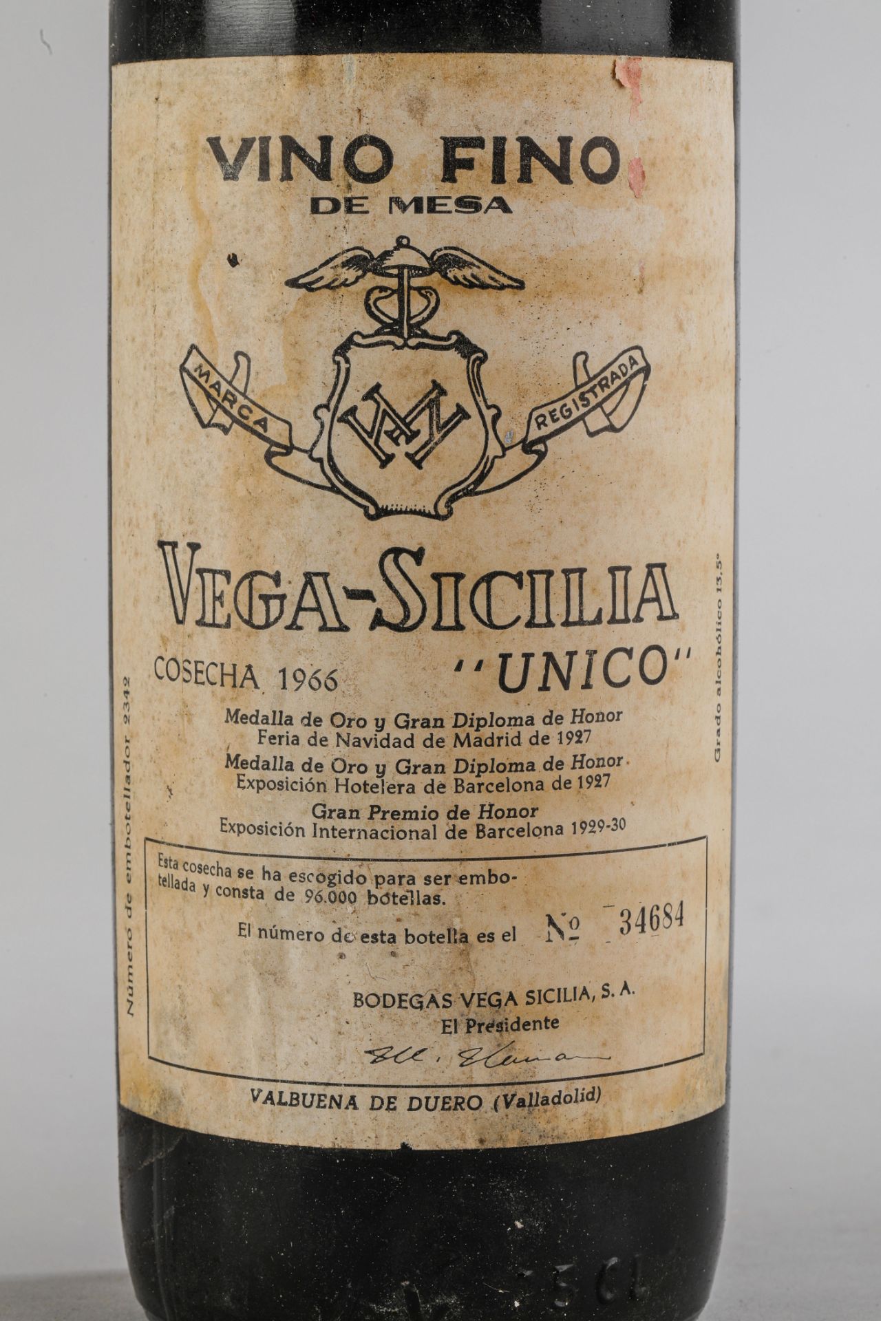 VEGA SICILIA UNICO. 1966. Ribera del Duero. Bouteille N°34684 sur production de 96 000 bouteilles. - Image 2 of 5