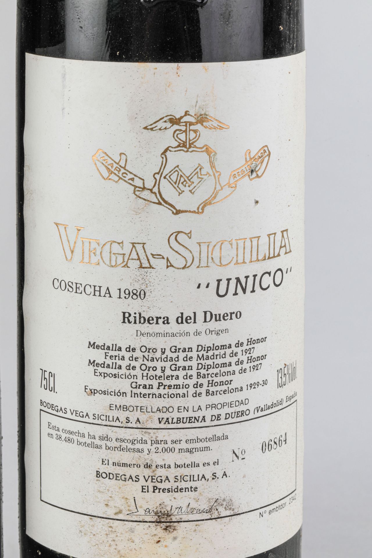 VEGA SICILIA UNICO. 1980. 2 bouteilles. Ribera del Duero. N°06860 et N°06864 sur production 38 480 - Image 4 of 6