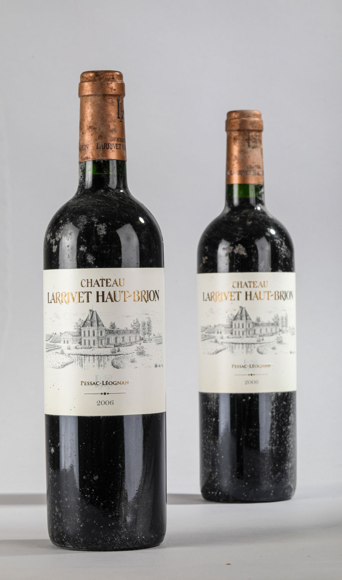 CHÂTEAU LARRIVET HAUT BRION. 2006. 2 bouteilles. Pessac Léognan. - Image 2 of 4