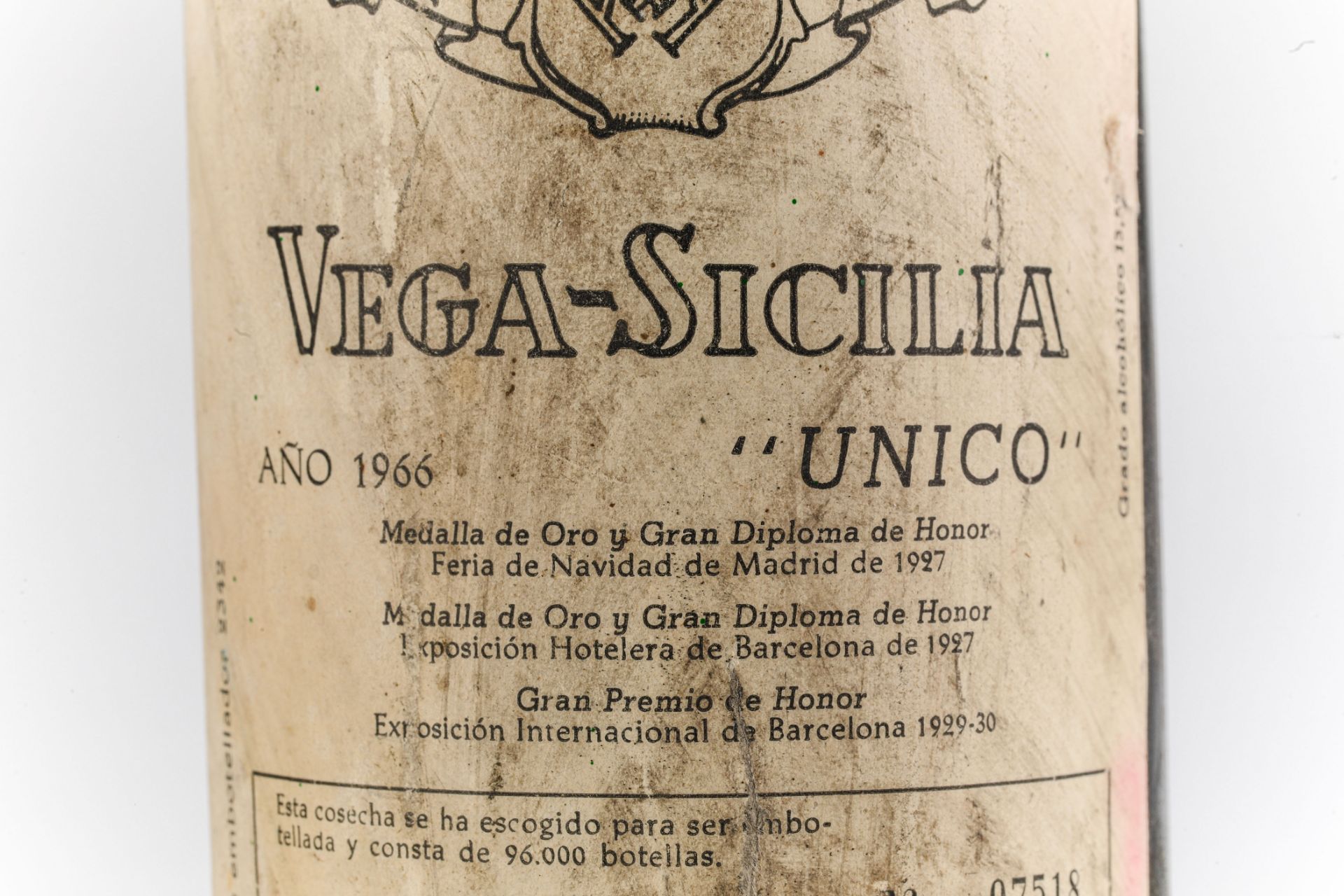 VEGA SICILIA UNICO. 1966. Ribera del Duero. Bouteille N°07518 sur production de 96 000 bouteilles. - Image 3 of 4