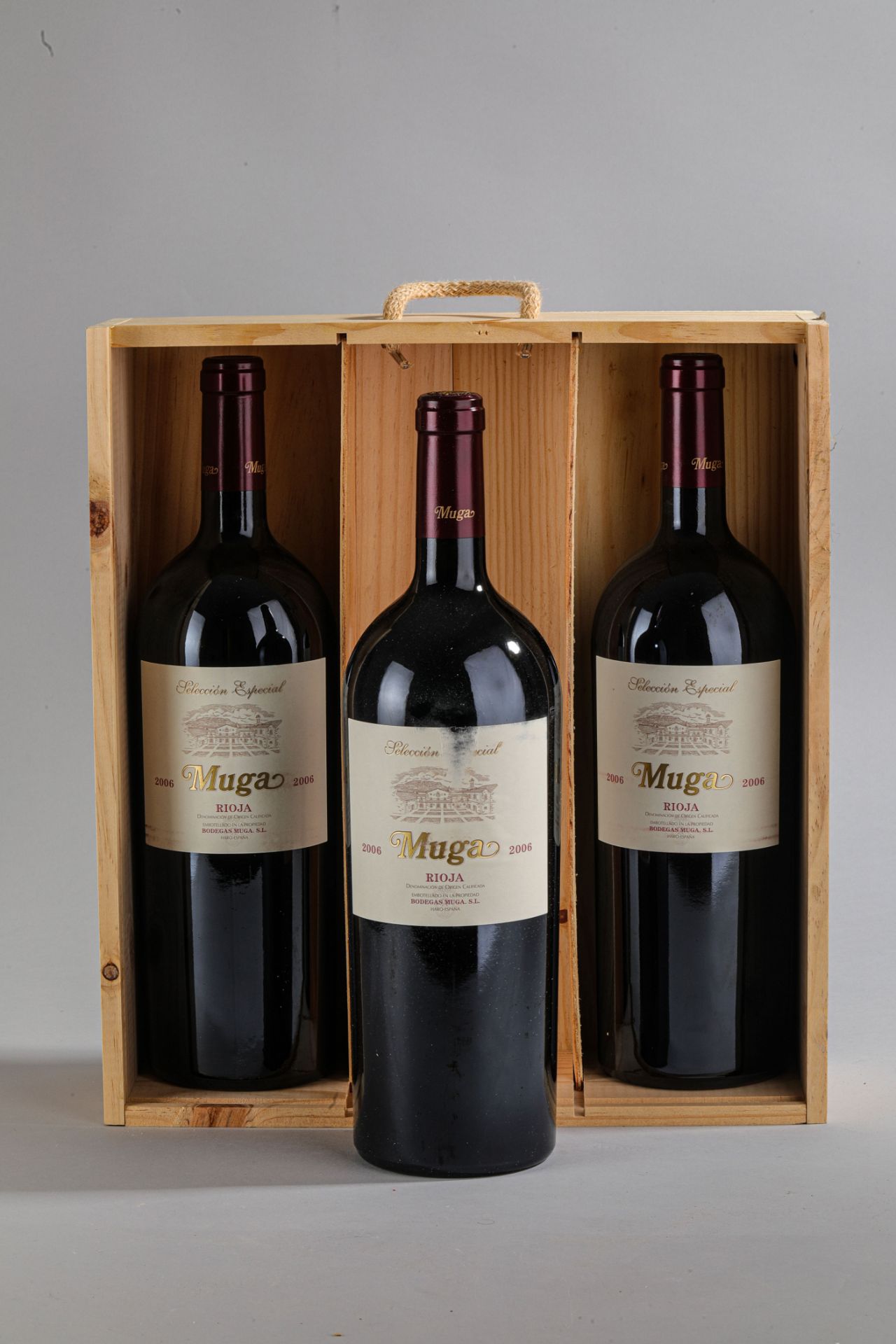 MAGUM MUGA. 2006. 3 magnums dans son coffret d'origine. Rioja. Sélection spéciale. - Image 2 of 6