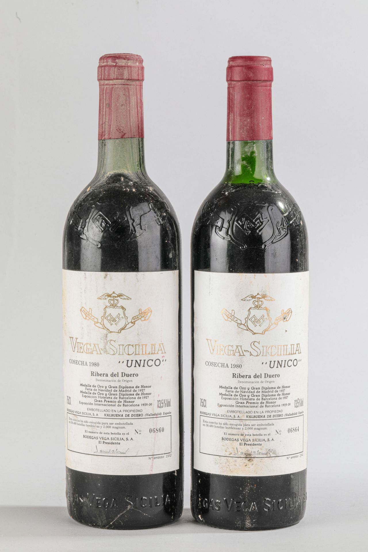 VEGA SICILIA UNICO. 1980. 2 bouteilles. Ribera del Duero. N°06860 et N°06864 sur production 38 480 - Image 2 of 6