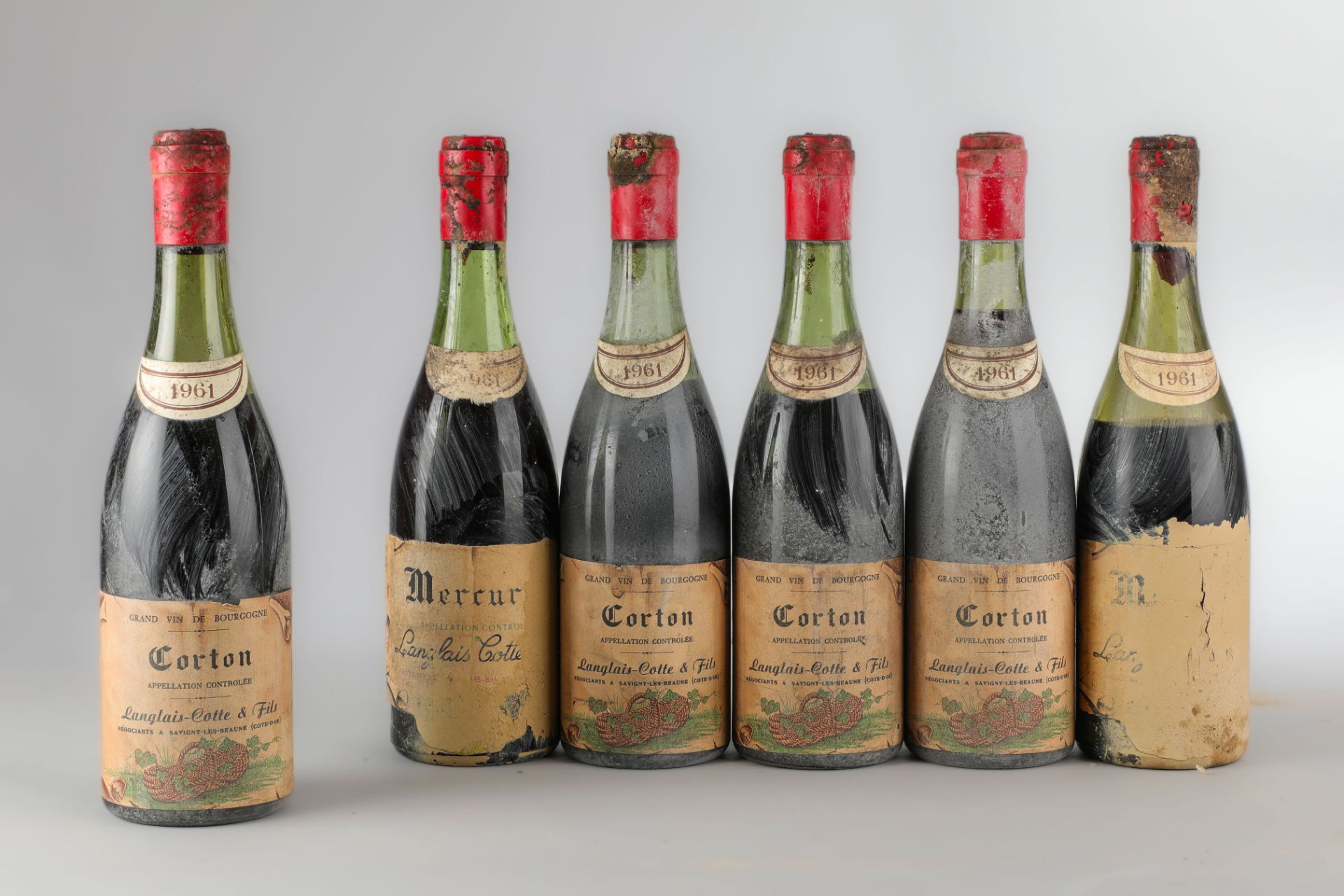 6 bouteilles 1961 Langlois Cotte 4 bouteilles de CORTON 2 bouteilles MERCUREY