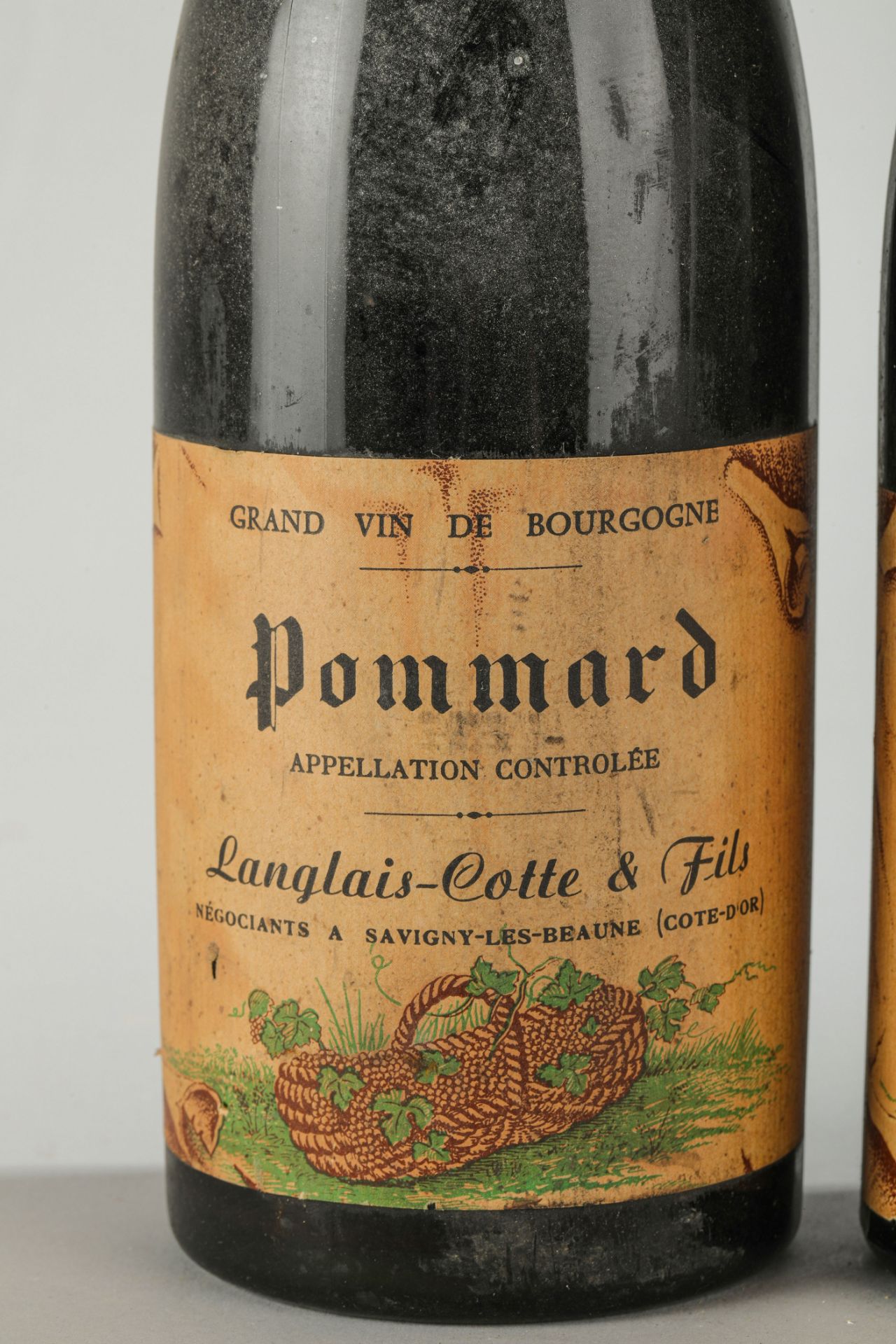 DOMAINE LANGLAIS COTTE ET FILS 1959 Négociants à Savigny les Beaune 3 bouteilles une CORTON 1959 Une - Image 2 of 4