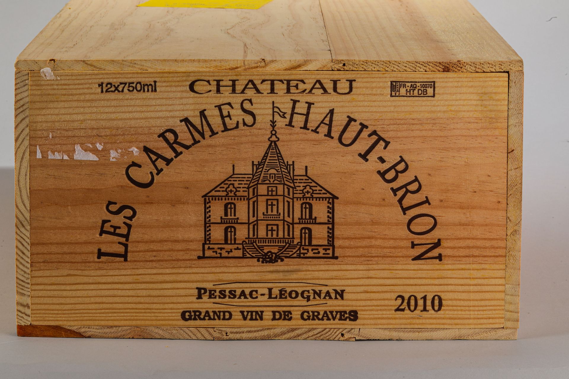 CHÂTEAU LES CARMES HAUT BRION 2010 12 bouteilles dans caisse d'origine fermée Péssac Léognan