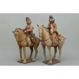 Paire de cavaliers Perse sur la route de la soie, chevauchant leur montures à l’arrêt les quatre