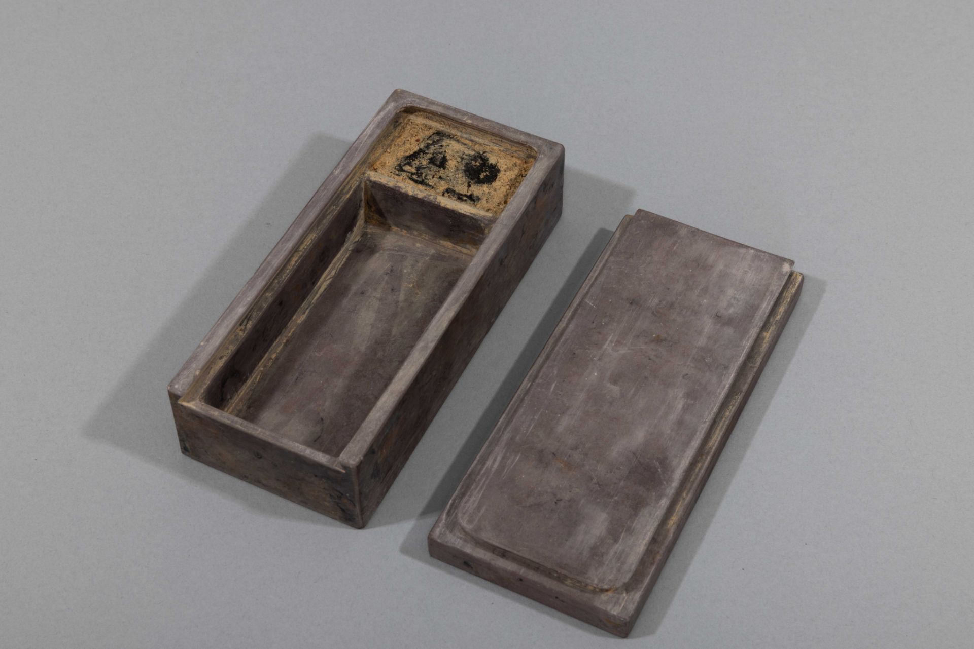 Objet de lettré, pierre à encre quadrangulaire à couvercle Chine Dynastie Song 960 à 1279 4,5 cm x - Bild 5 aus 7