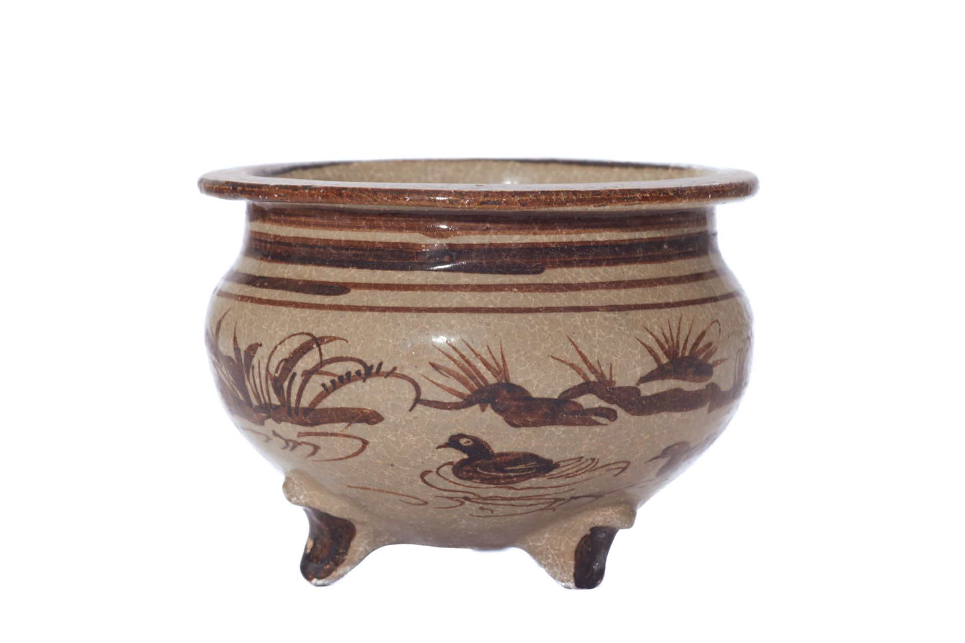 Brûle parfum Cizhu de forme Ding en grès porcelaineux à décors de paysage lacustre en brun sur