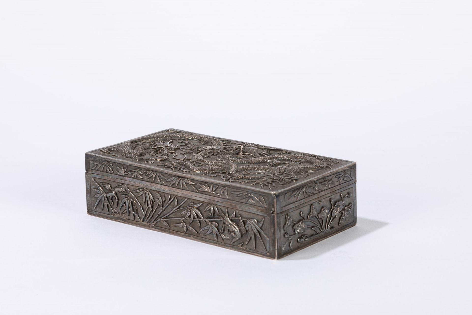 Embossed and ceselled silver box. China, Canton, second half of 19th century