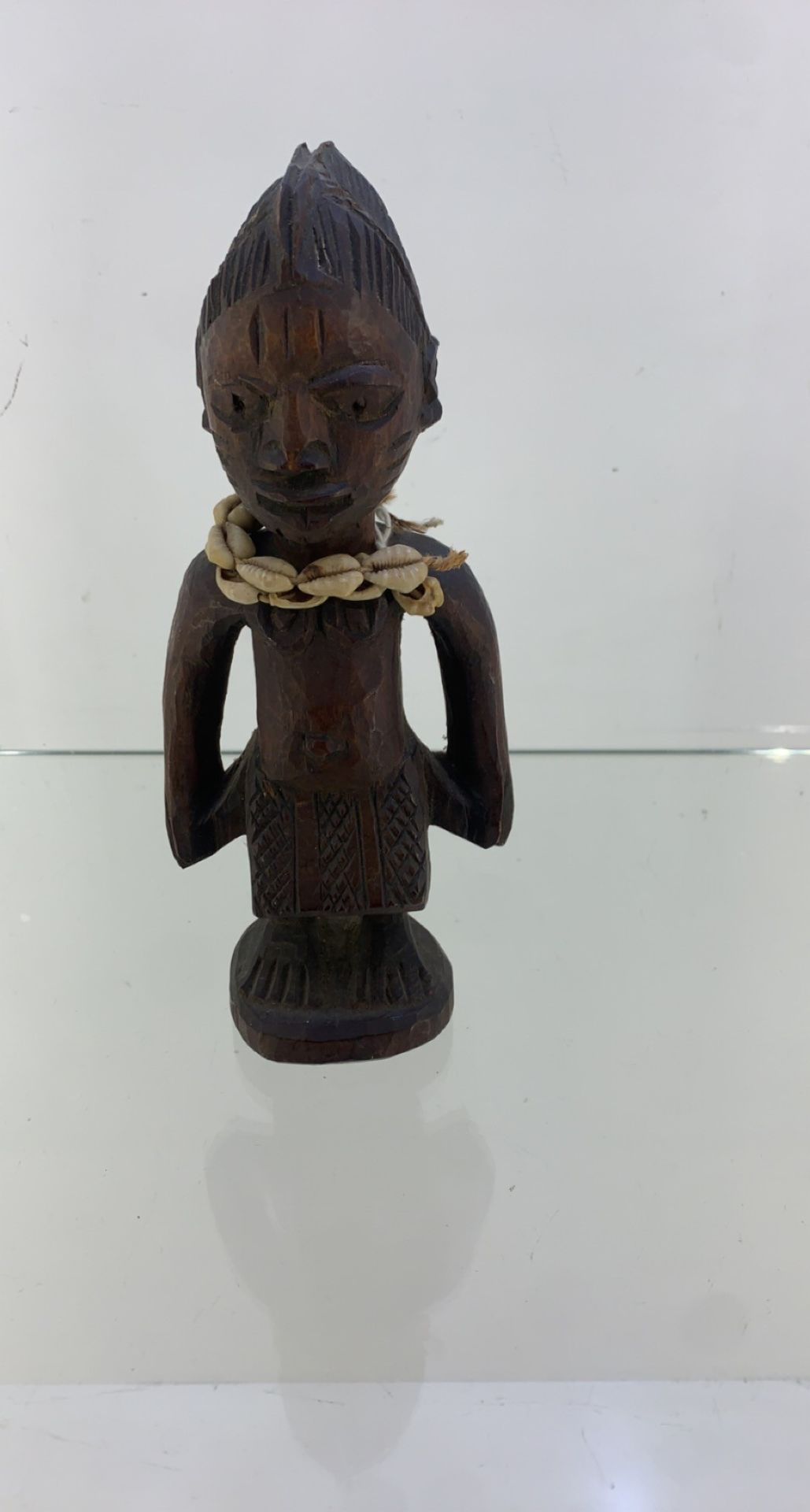 African figure 20th century carved with shell necklace - Image 4 of 4