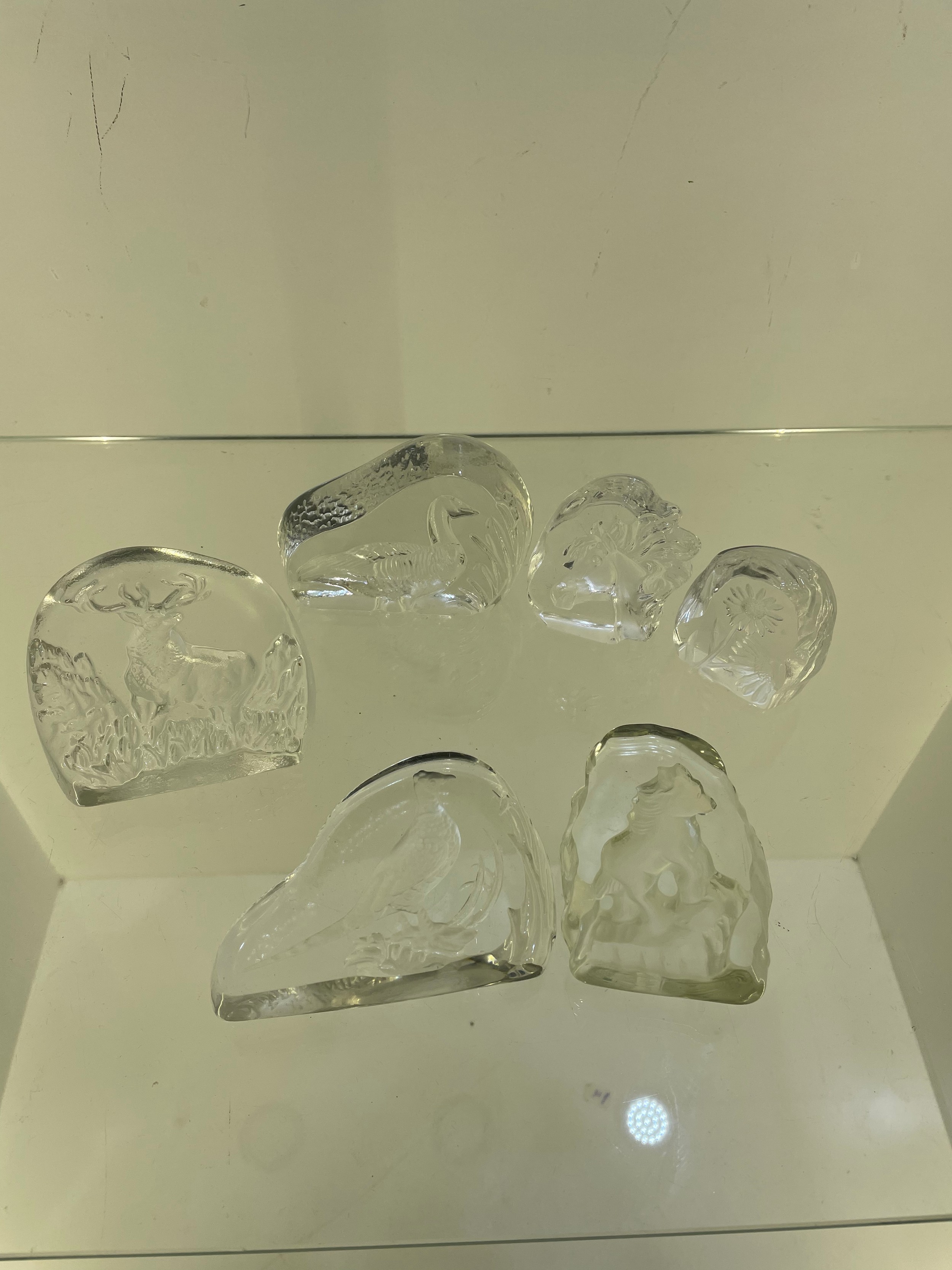 6 engraved glass paperweights - Bild 2 aus 2