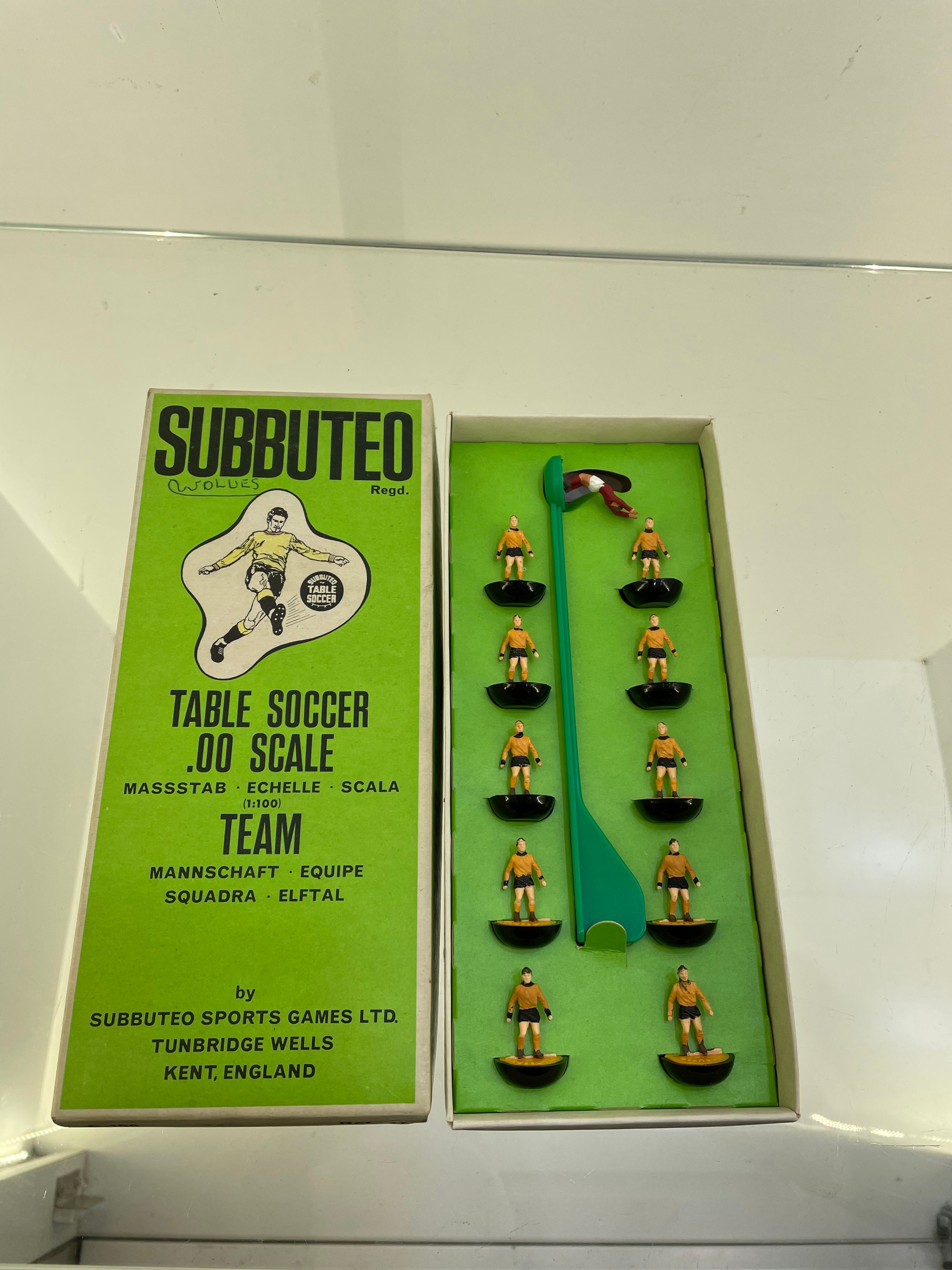 Subbueto Table soccer team (wolves) - Image 2 of 2