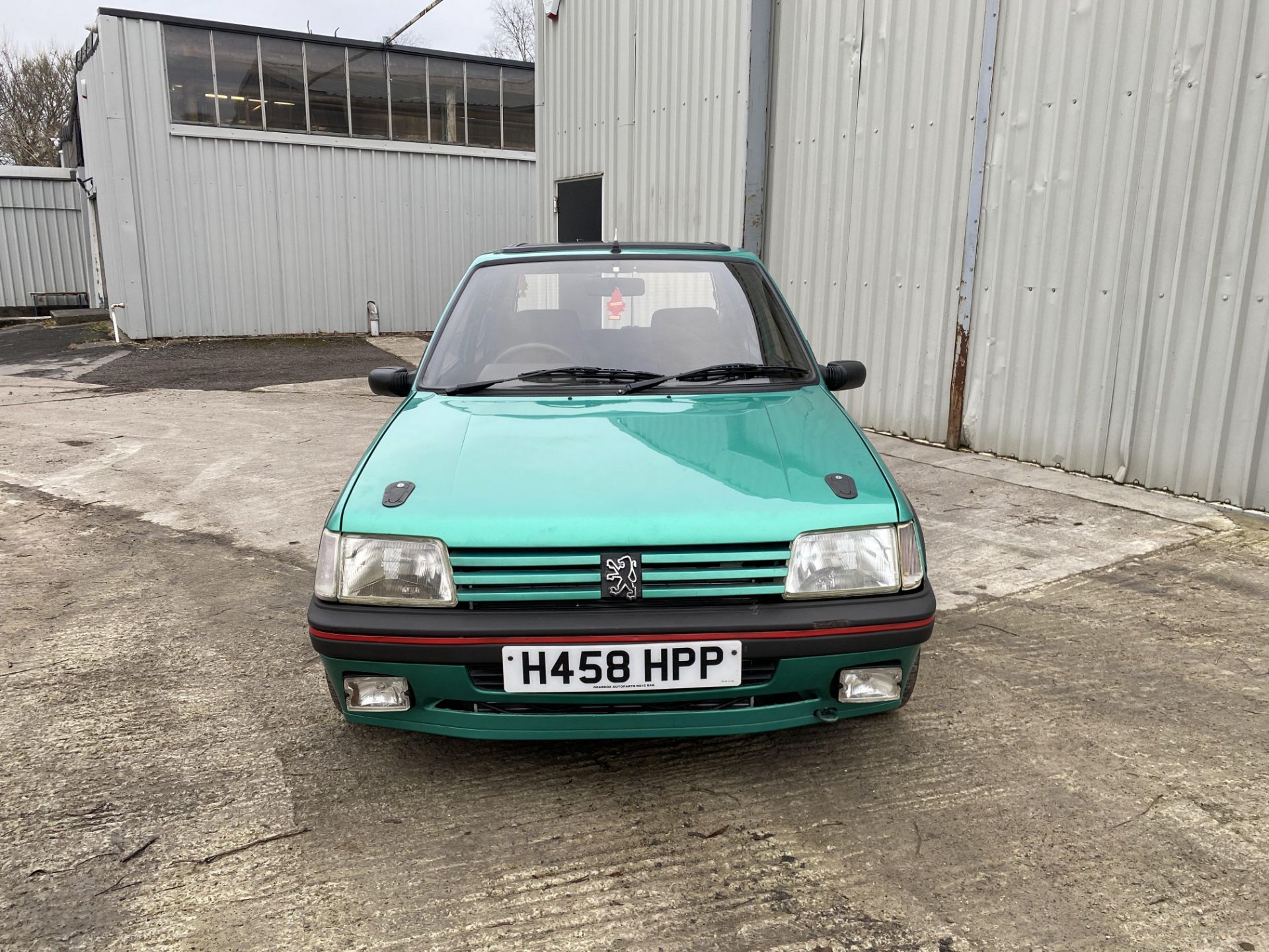 Peugeot 205 GTI - Image 10 of 33