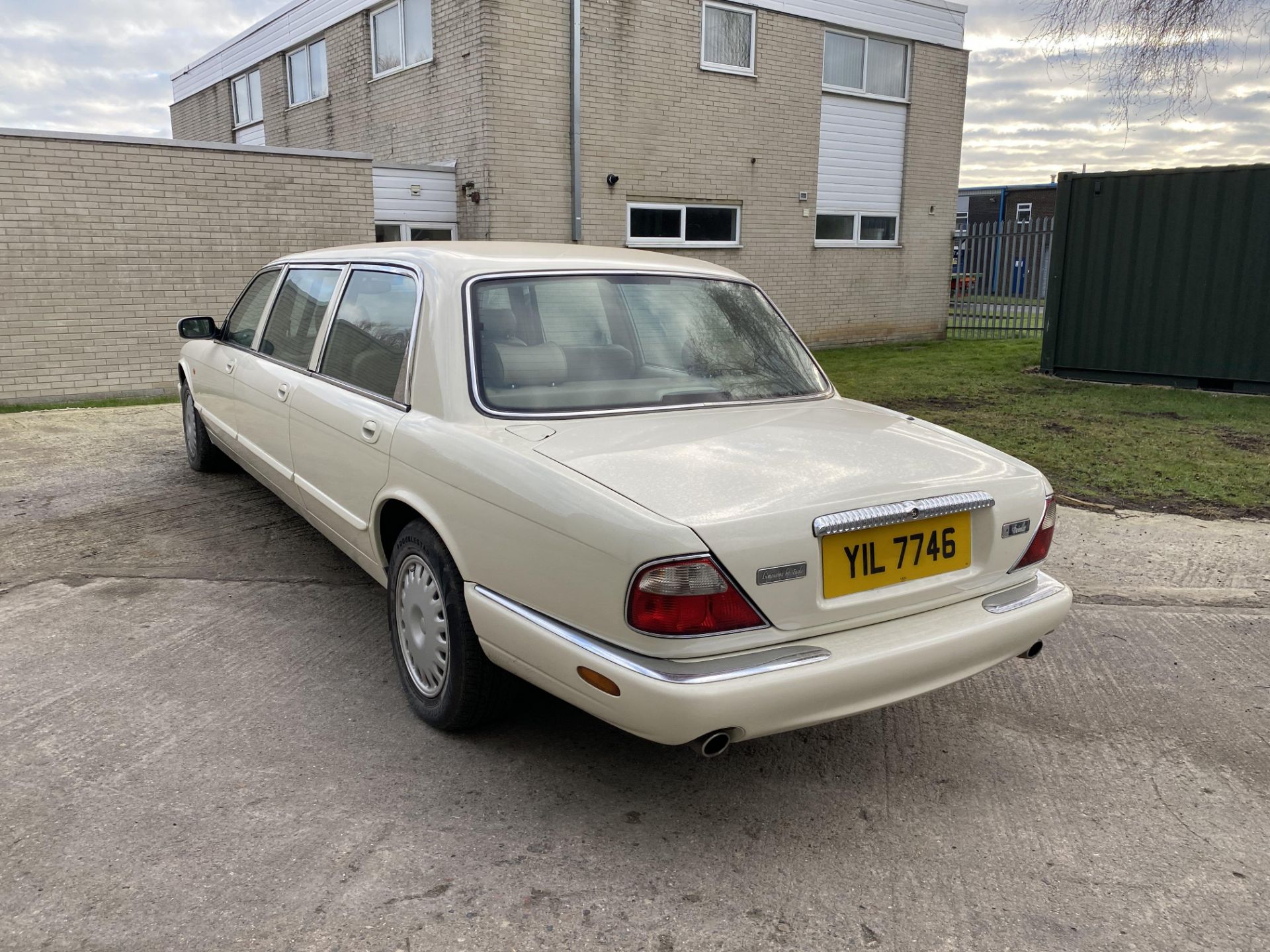 Daimler V8 6 Door Limo - Image 10 of 33