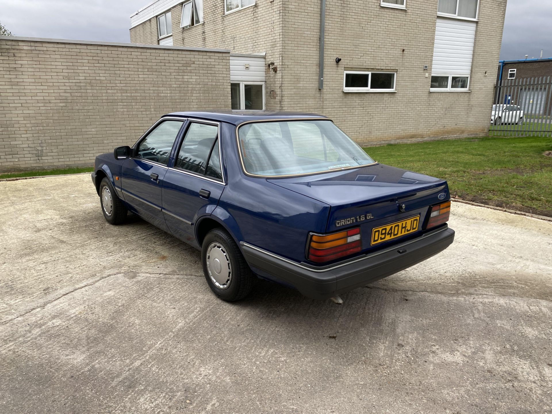 Ford Orion 1.6 GL - Image 6 of 42