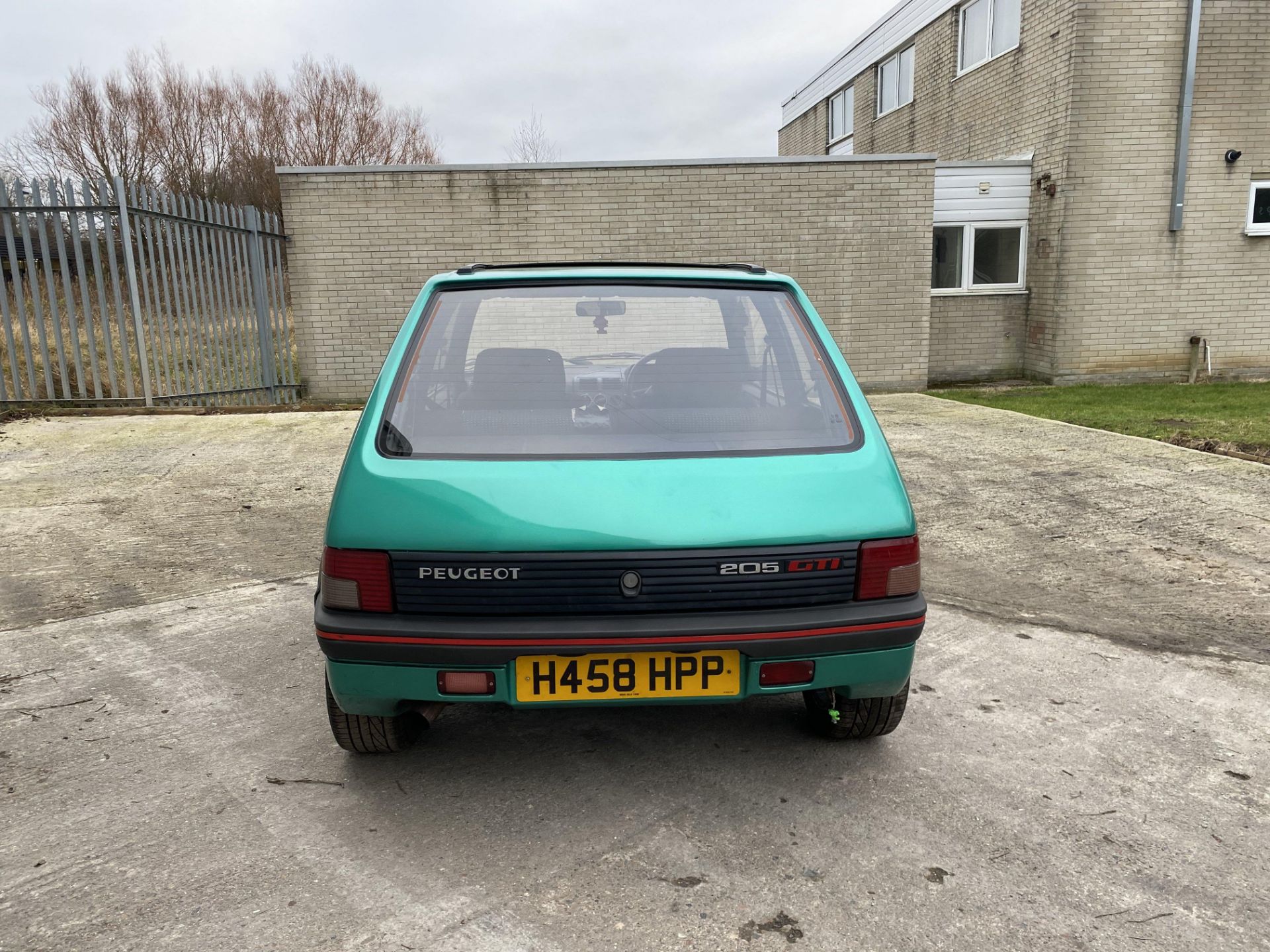 Peugeot 205 GTI - Image 6 of 33