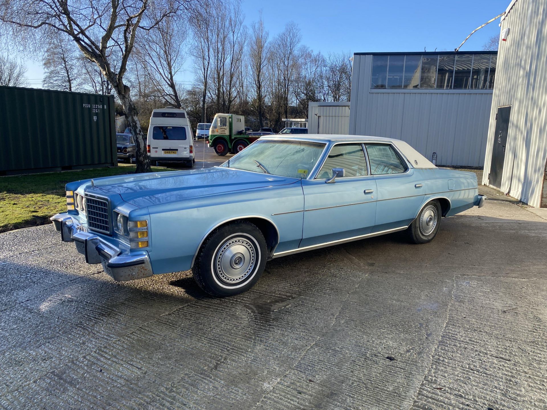 Ford LTD - Image 10 of 31