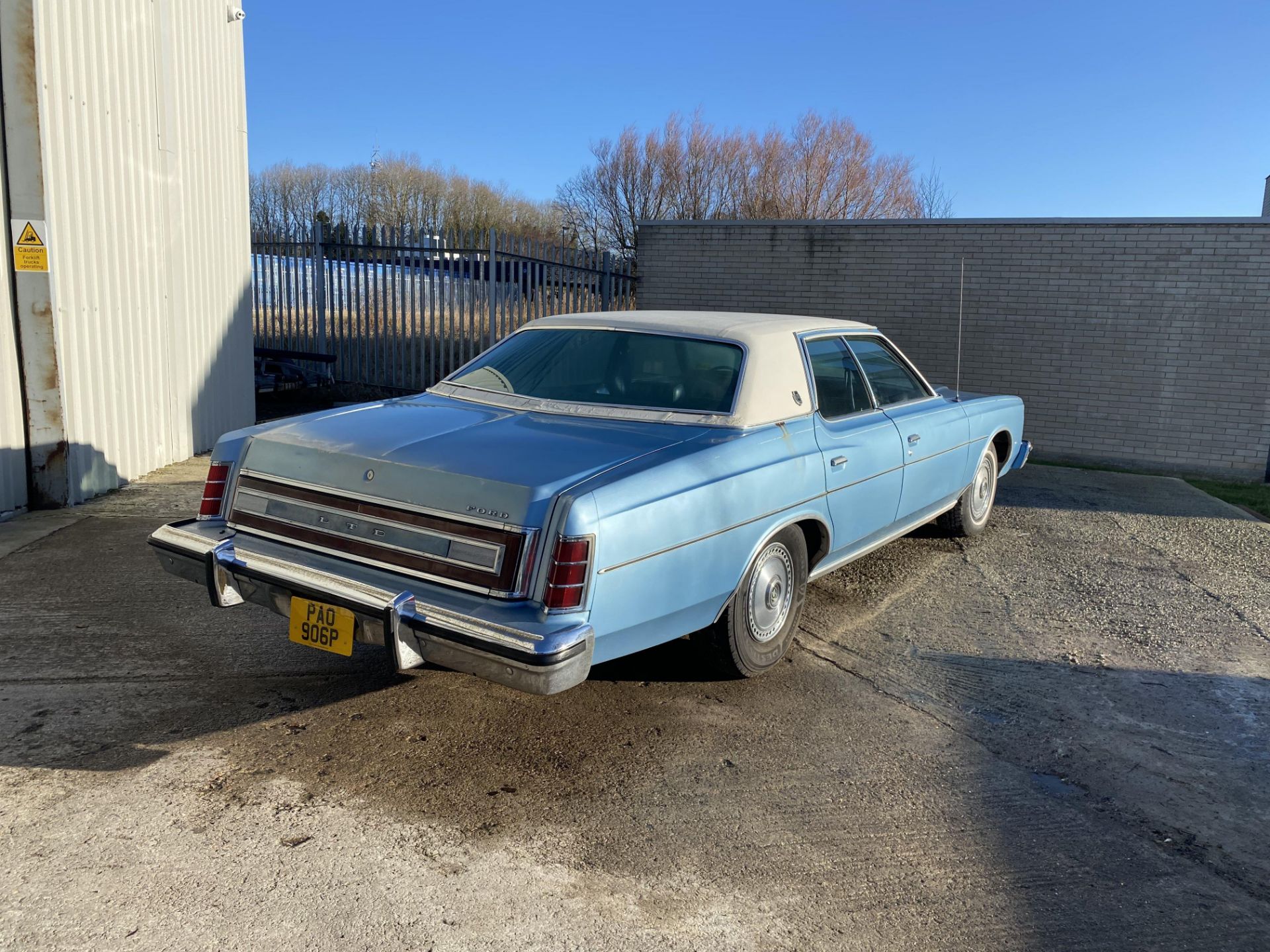 Ford LTD - Image 5 of 31