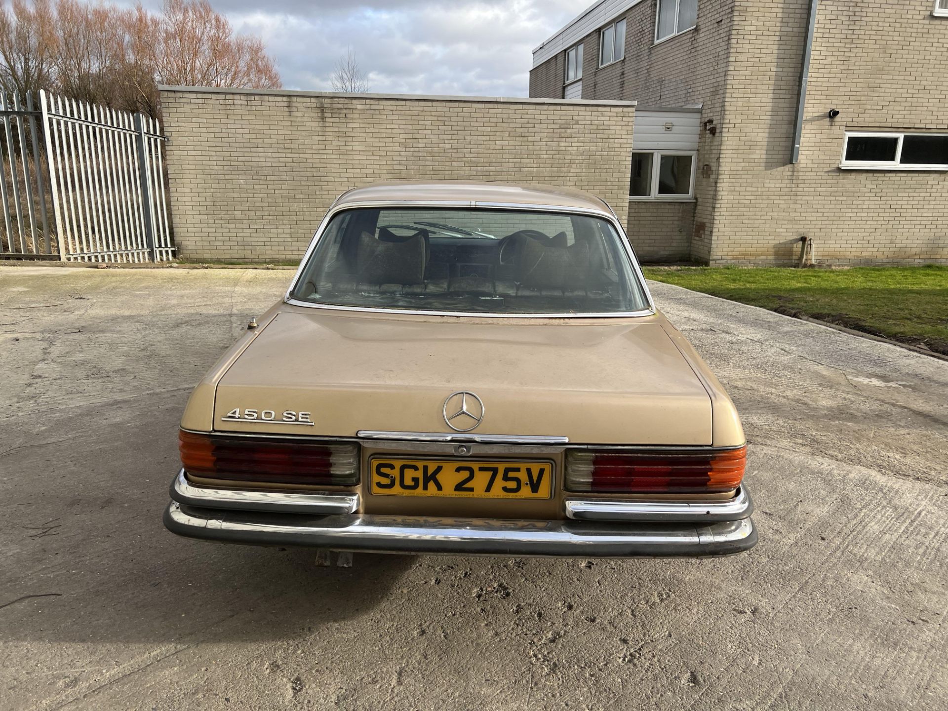 Mercedes-Benz 450SE - Image 11 of 27