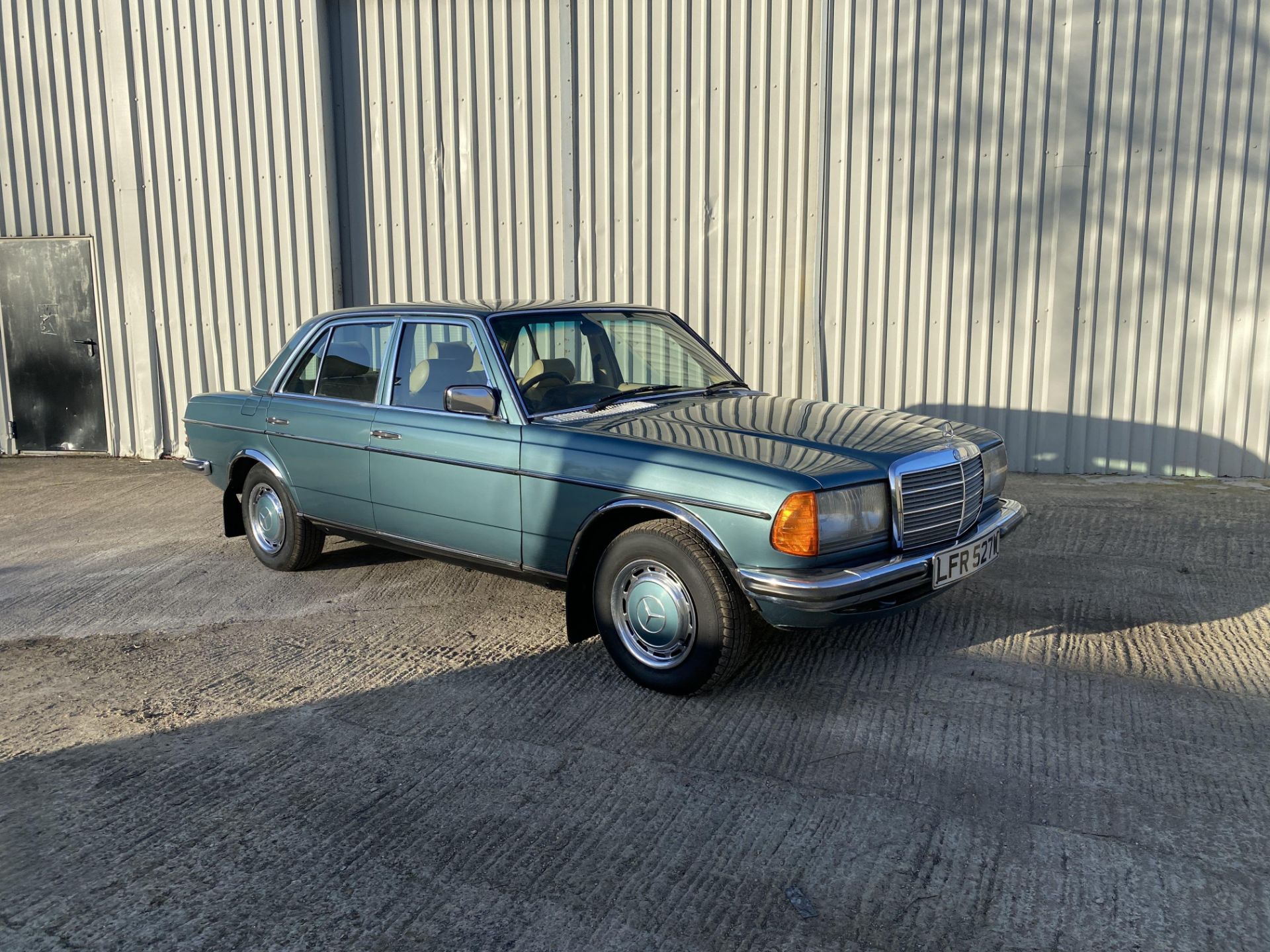 Mercedes-Benz 280