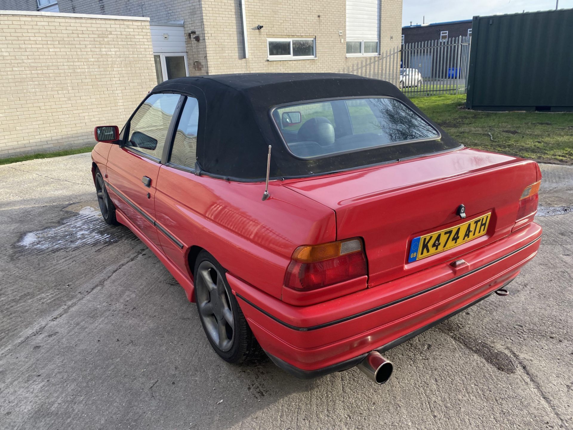 Ford Escort XR3i - Image 7 of 33