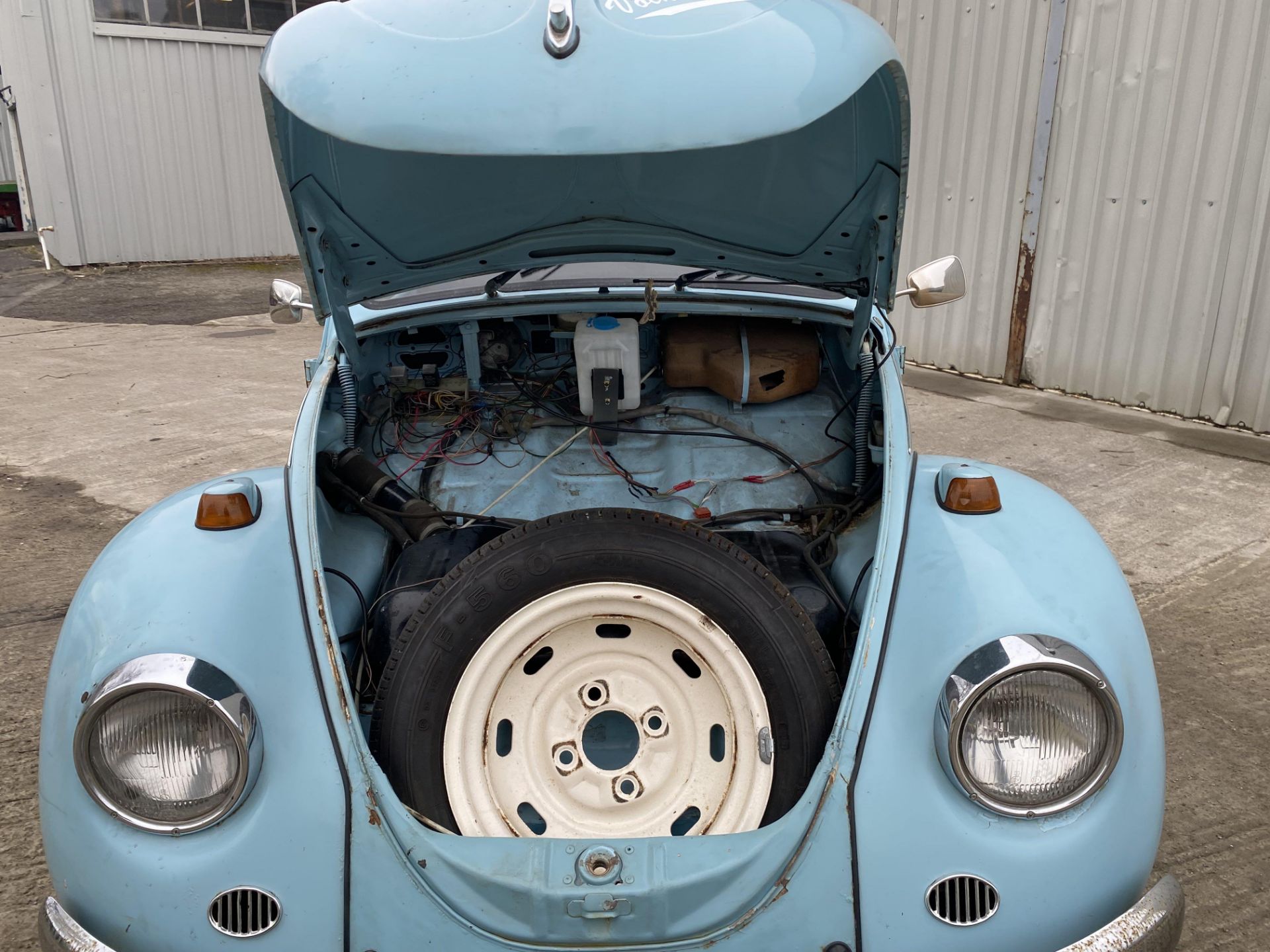Volkswagen Beetle - Image 29 of 31