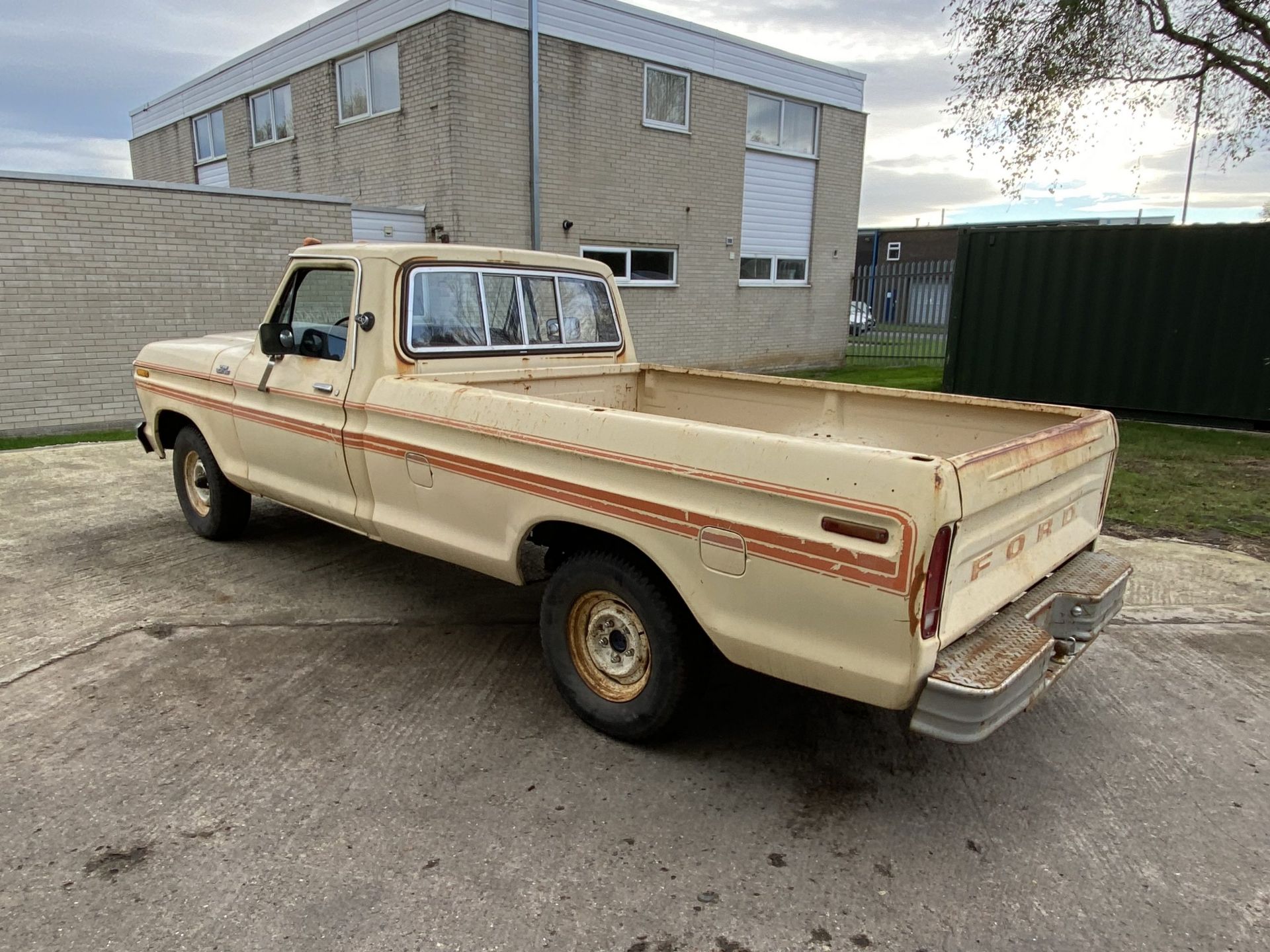 Ford F100 Custom - Image 11 of 40