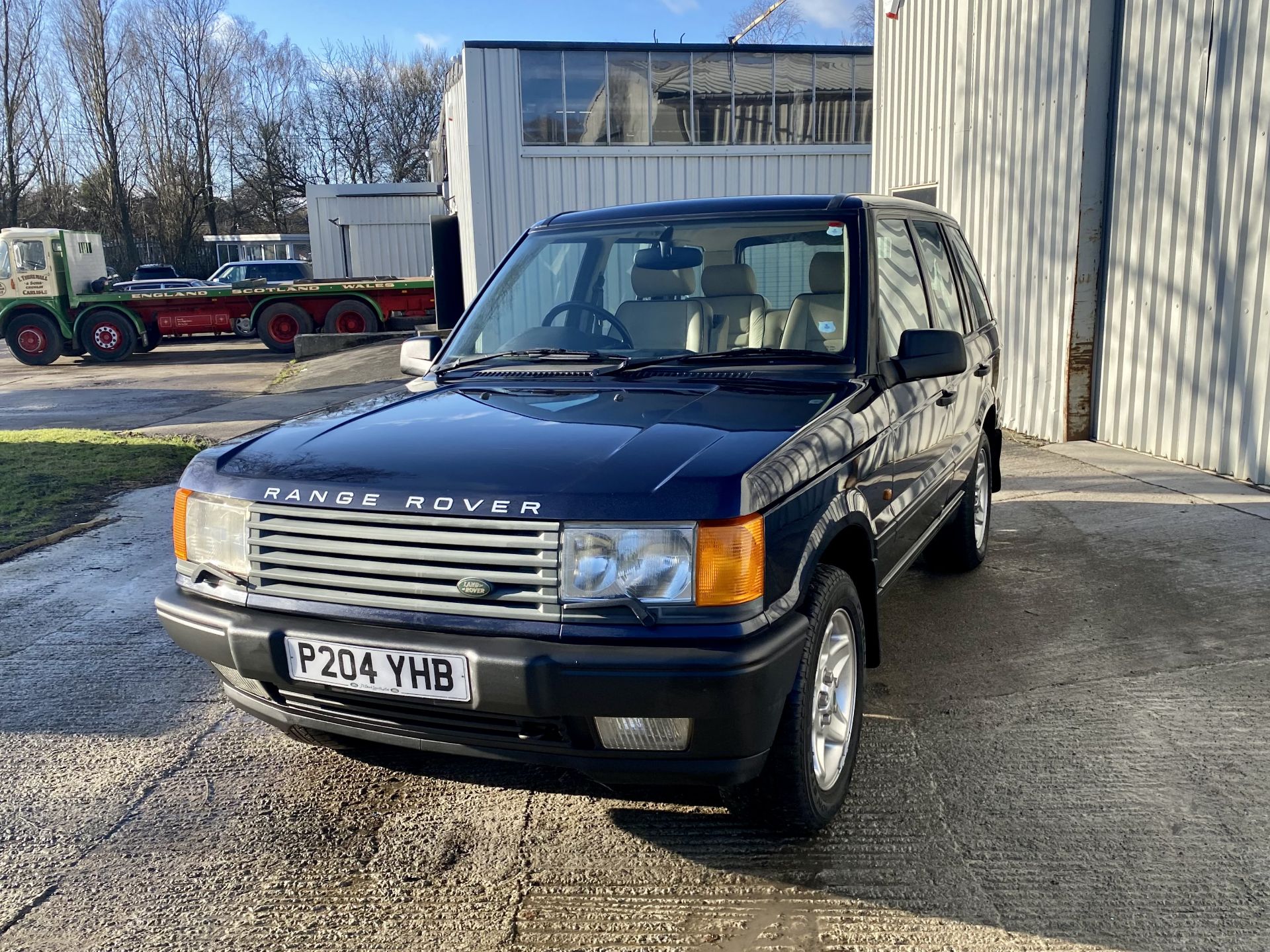 Land Rover Range Rover 4.6 - Image 11 of 40