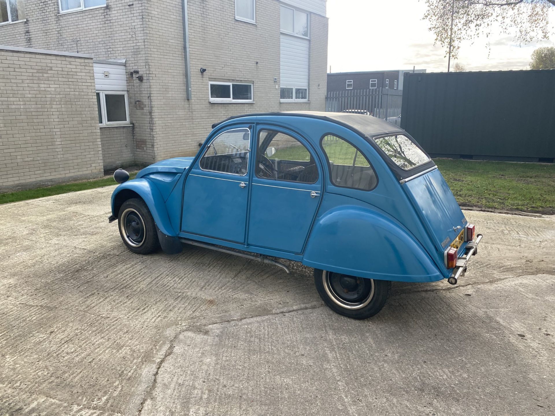 Citroen 2CV - Image 9 of 27