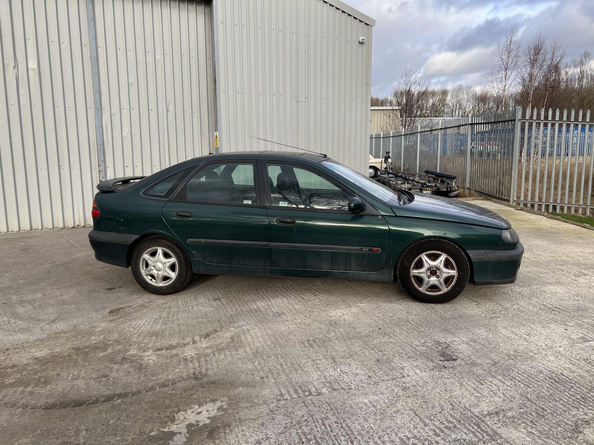 Renault Laguna RT Sport - Image 3 of 24