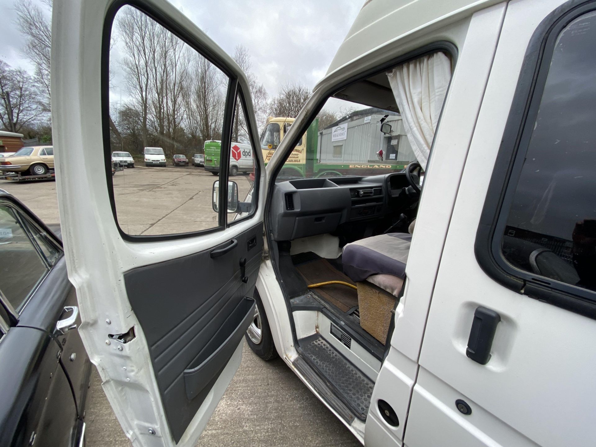 Ford Transit Camper - Image 18 of 25