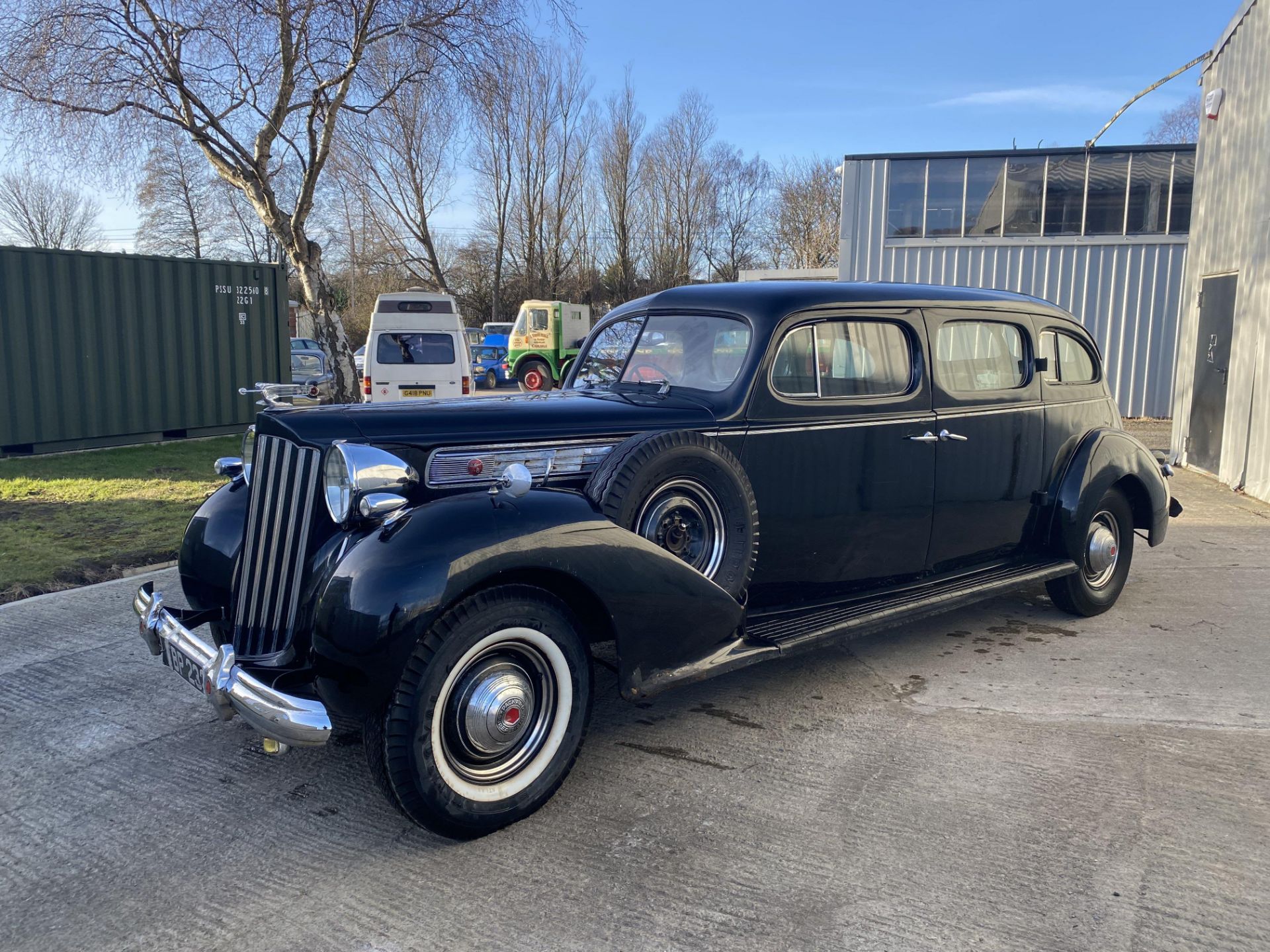 Packard Super Eight Touring Limousine - Image 10 of 34