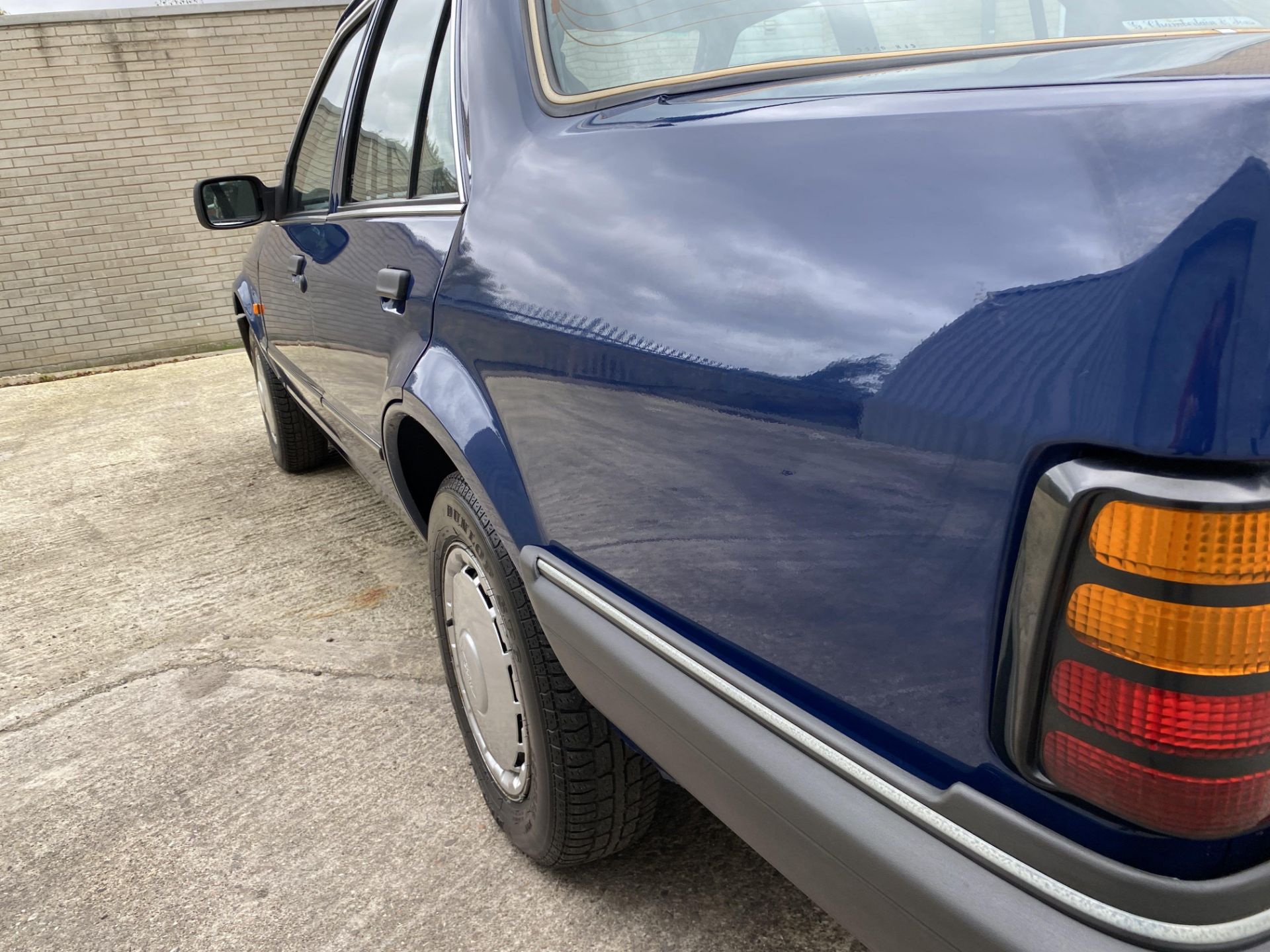 Ford Orion 1.6 GL - Image 16 of 42