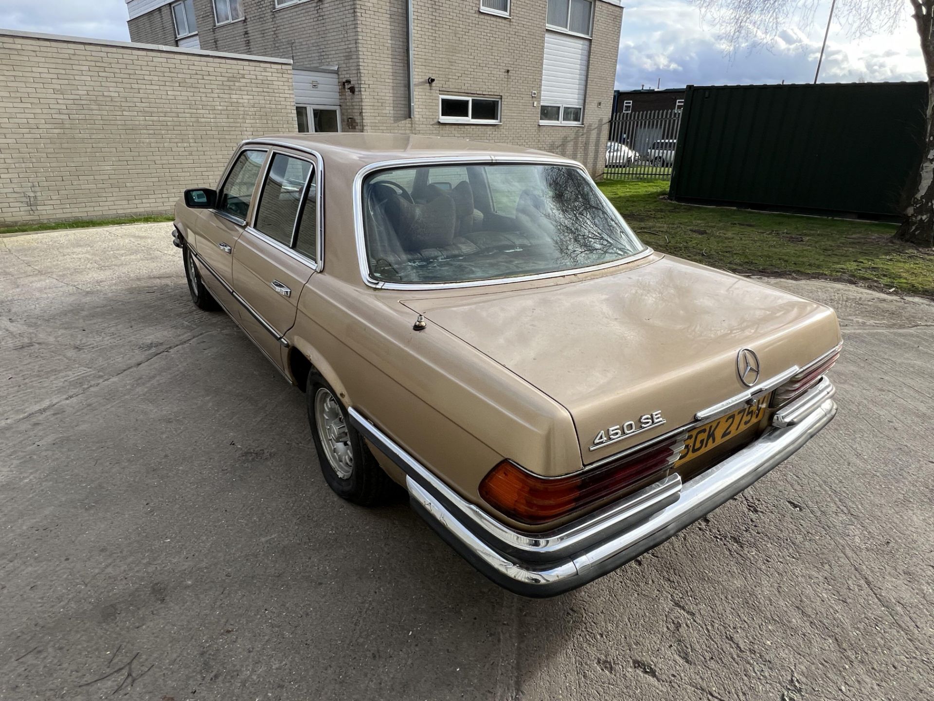 Mercedes-Benz 450SE - Image 10 of 27