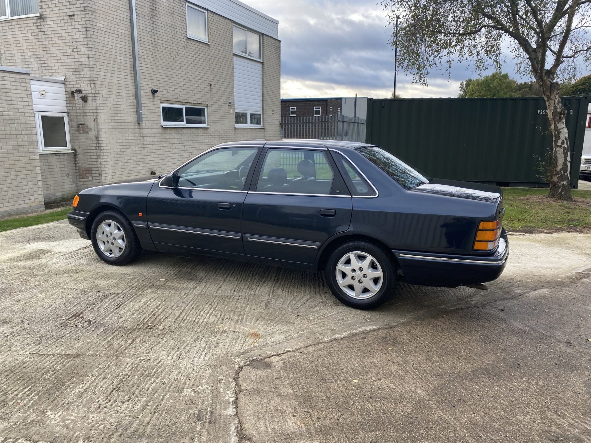 Ford Granada 2.0 GL - Image 8 of 40