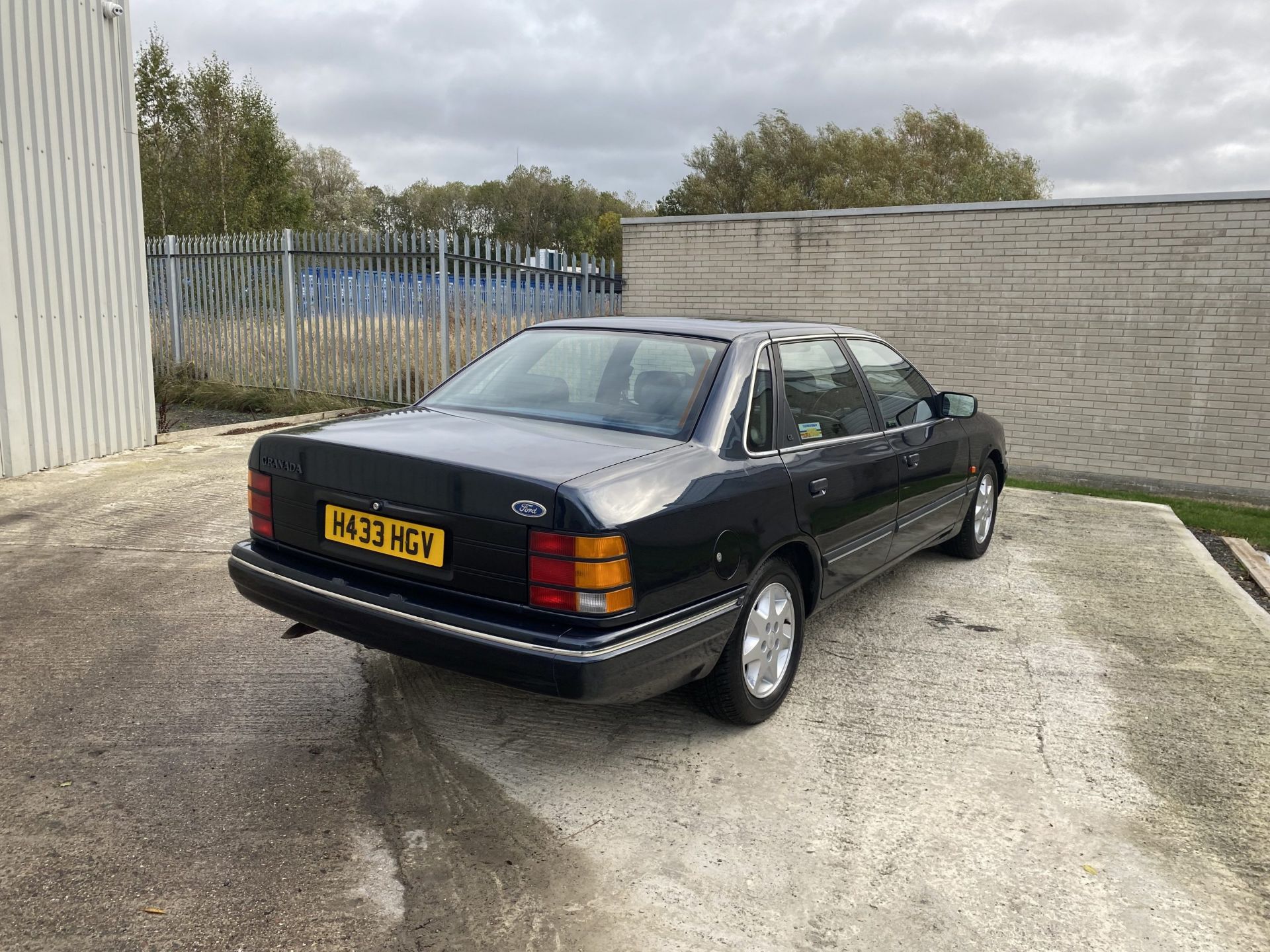 Ford Granada 2.0 GL - Image 5 of 40