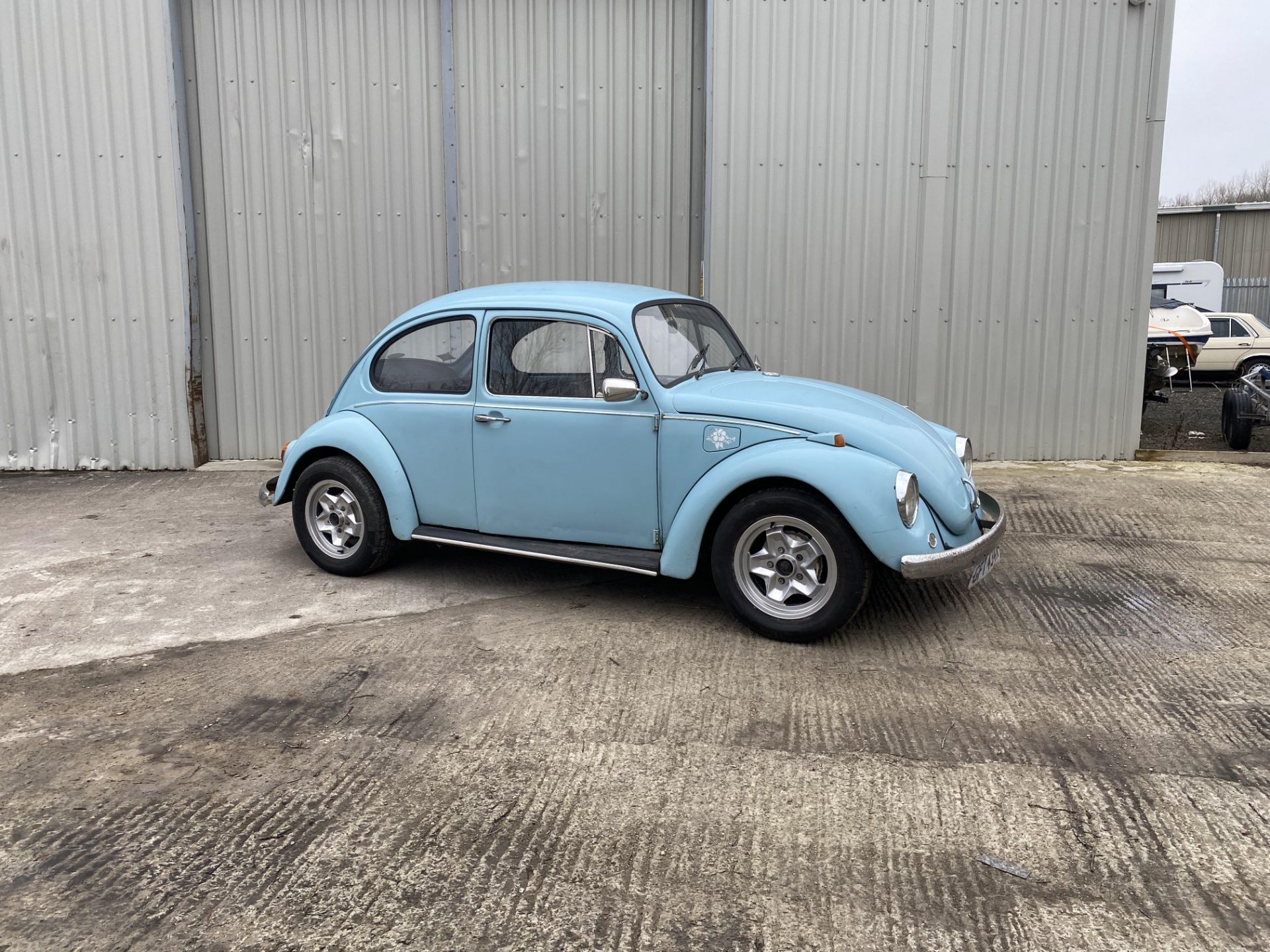 Volkswagen Beetle - Image 2 of 31