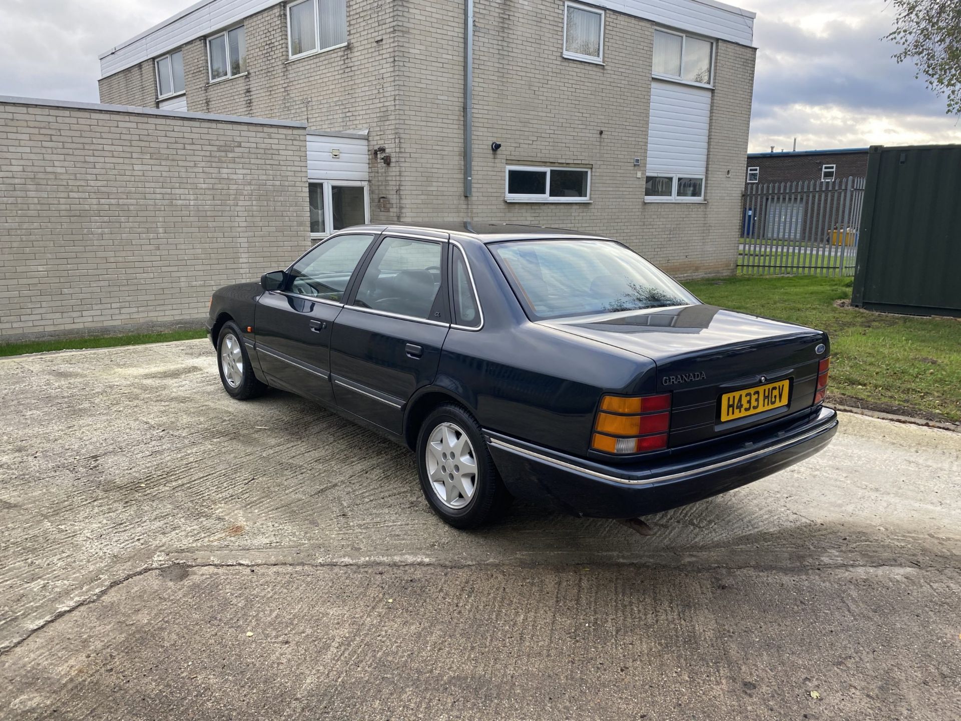 Ford Granada 2.0 GL - Image 7 of 40