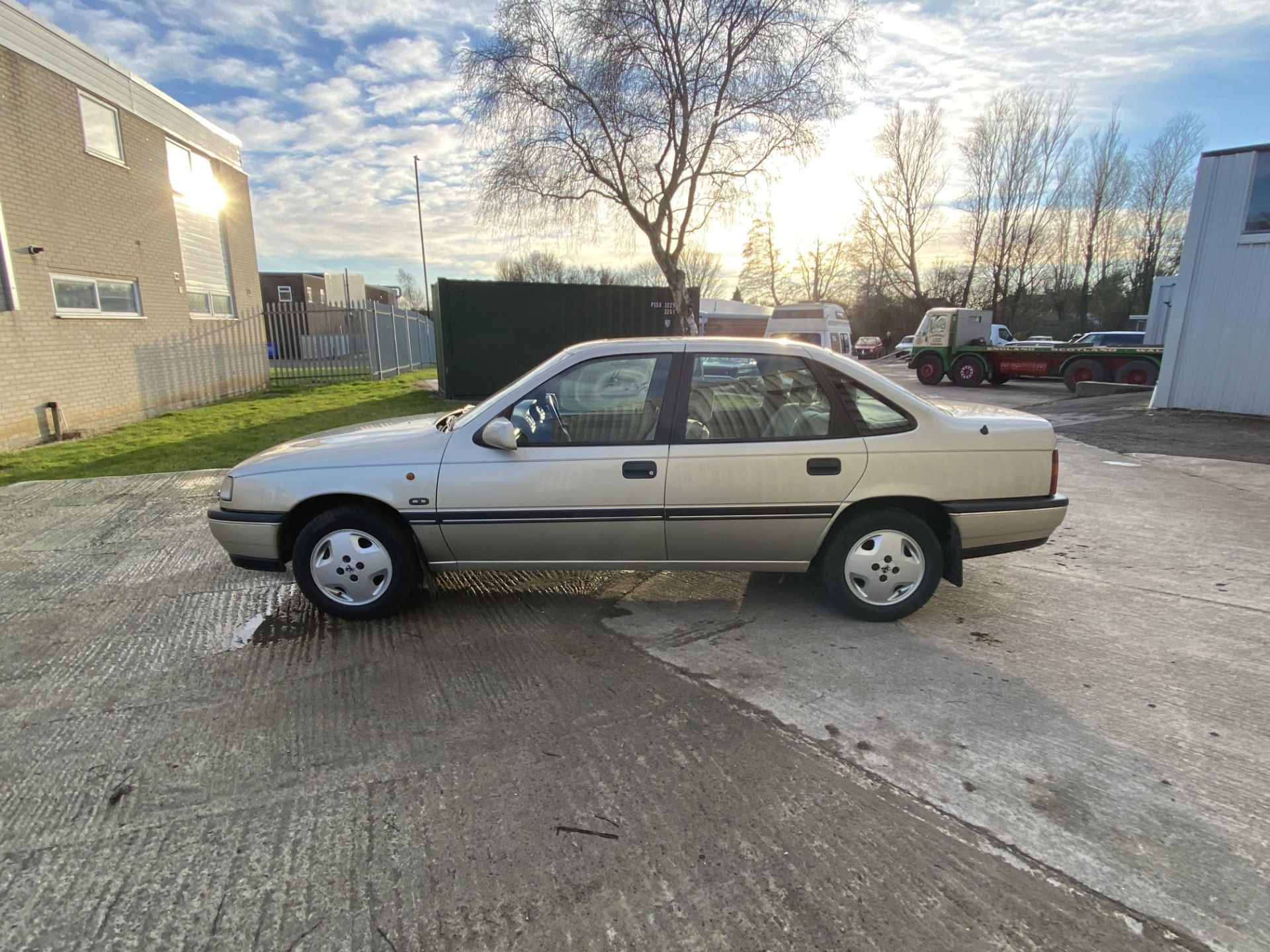 Vauxhall Cavalier - Image 9 of 32