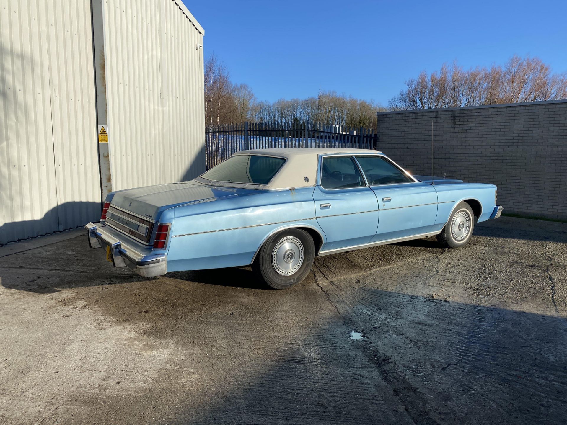 Ford LTD - Image 4 of 31