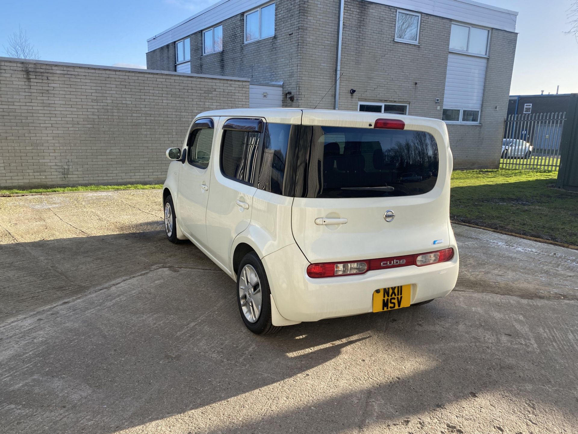 Nissan Cube - Image 6 of 33